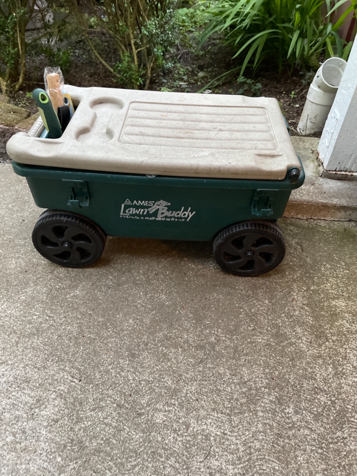 AMES Lawn Buddy Rolling Garden Cart customer photo 1