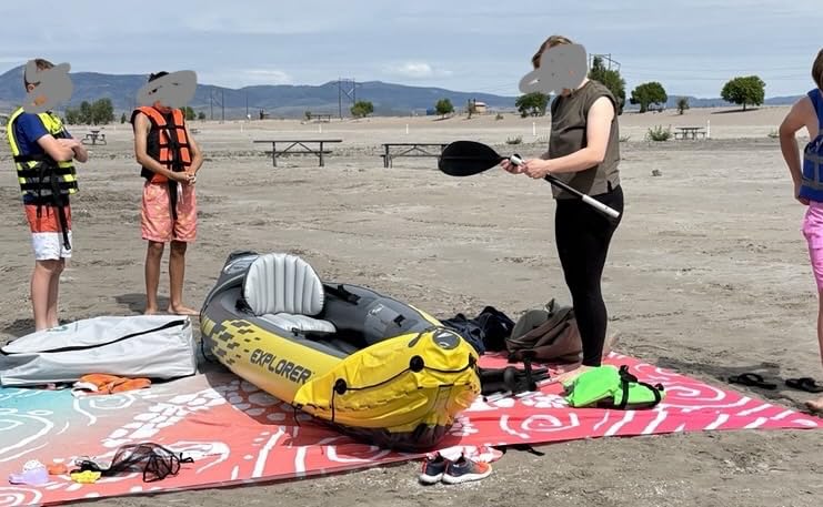 Intex 68307EP Explorer K2 Inflatable Kayak Set: Includes Deluxe 86in Aluminum Oars and High-Output Pump - SuperStrong PVC - Adjustable Seats with Backrest - 400lb Weight Capacity customer photo 1