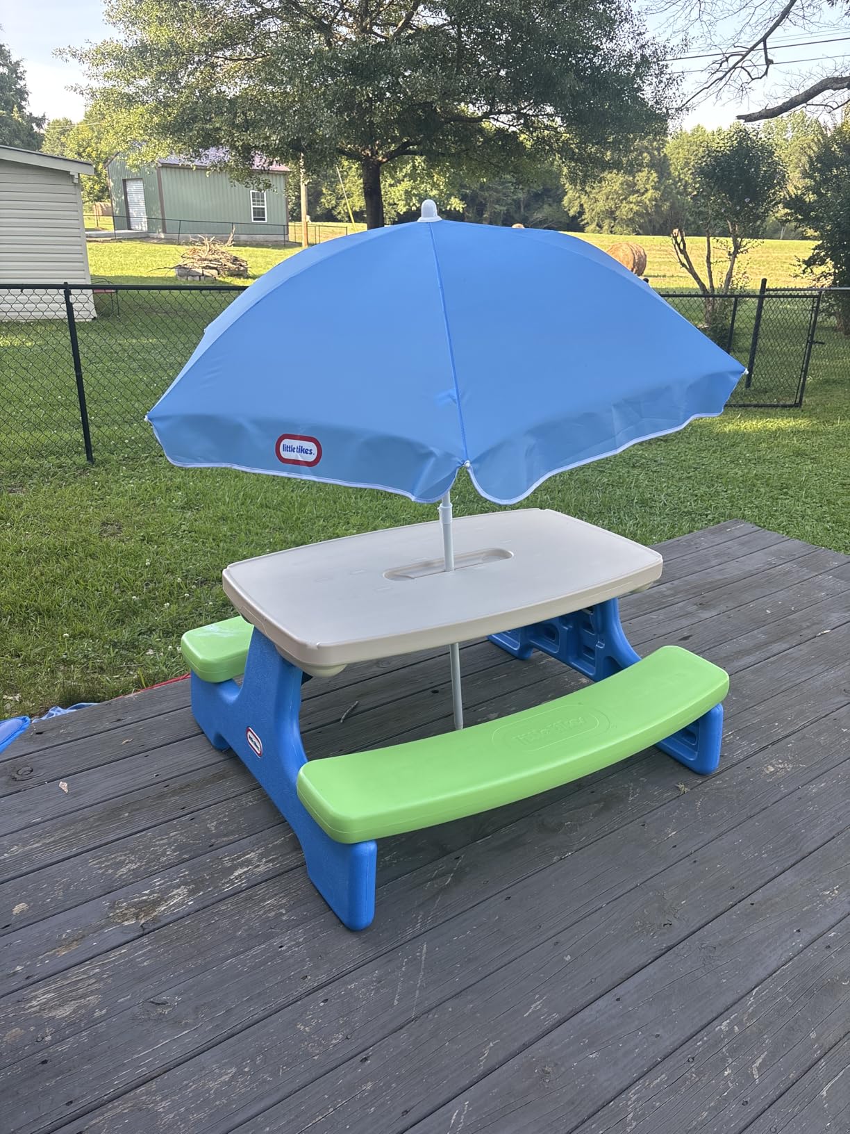 Little Tikes Easy Store Picnic Table with Umbrella, Multi Color, 42.00''L x 38.00''W x 19.75''H customer photo 1