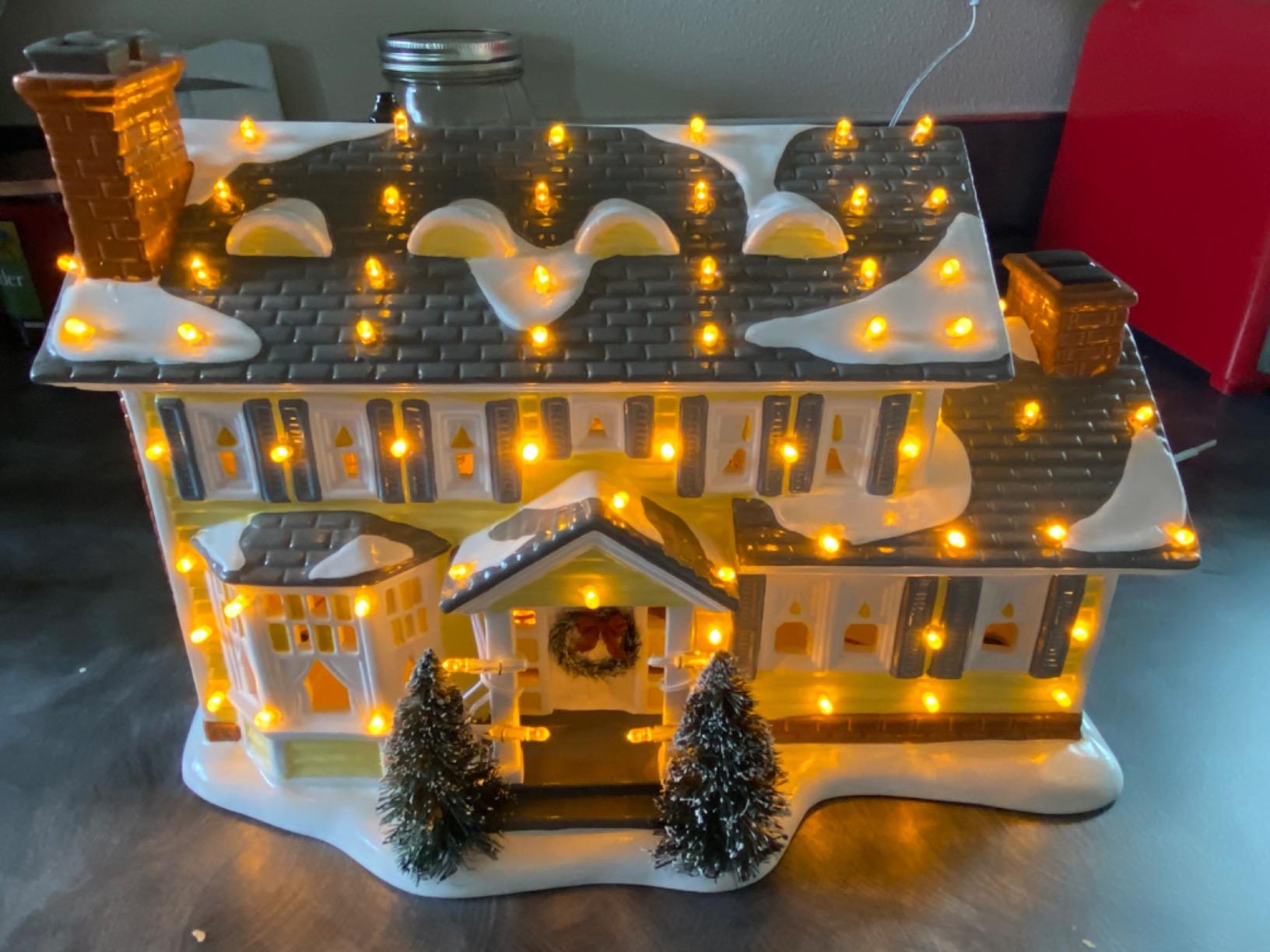 Department 56 Snow Village National Lampoons Christmas Vacation the Griswold Holiday House Lit Building, 7.48 Inch, Multicolor customer photo 1