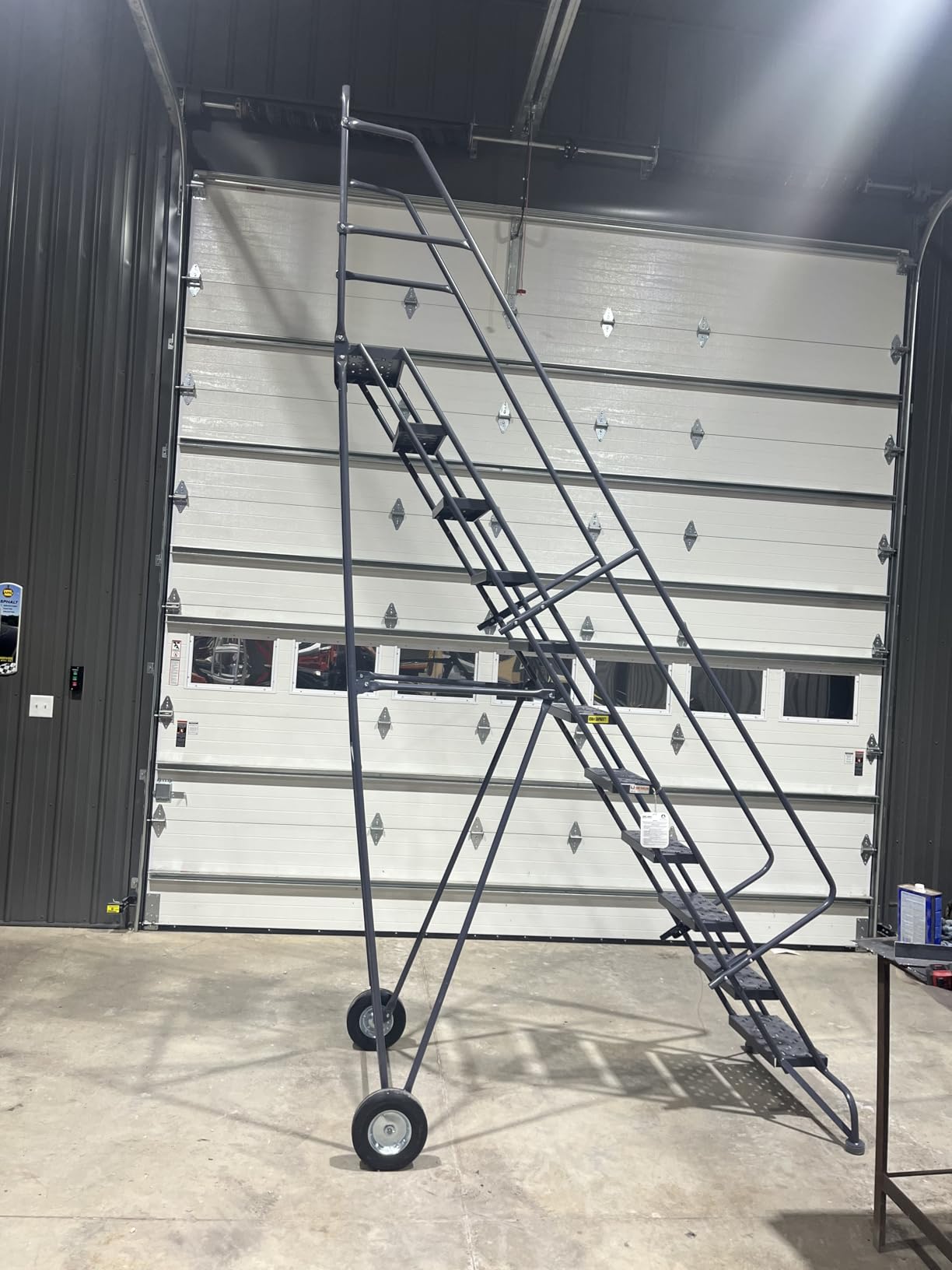 Tri-Arc KDRF107166 7-Step All-Terrain Roll and Fold Steel Industrial & Warehouse Ladder with Perforated Tread customer photo 1