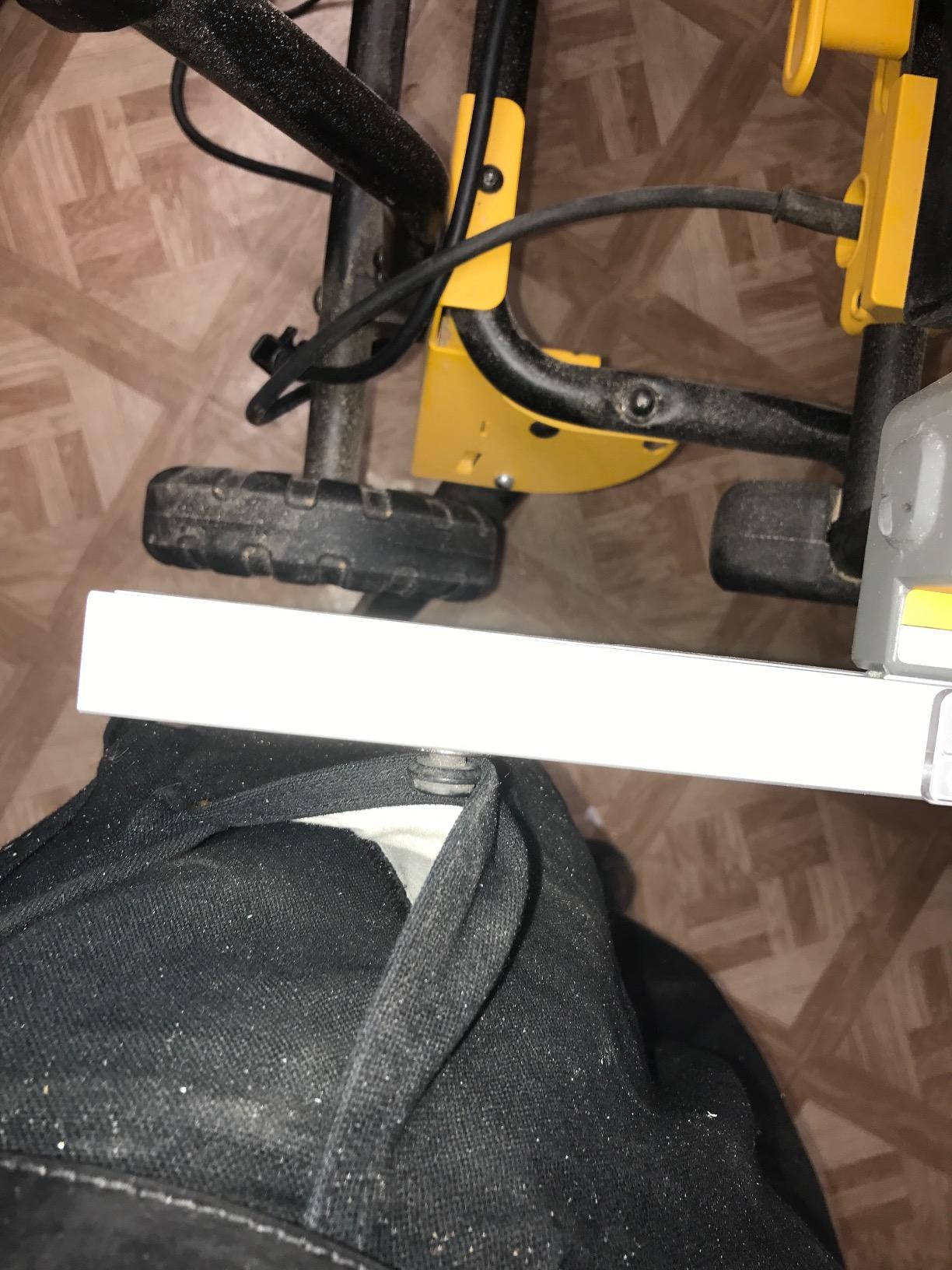 DEWALT Table Saw 10 Inch with Foldable Rolling Table Saw Stand, 15 Amp, 4800 RPM, 32-1/2-Inch Rip Capacity (DWE7491RS) customer photo 1