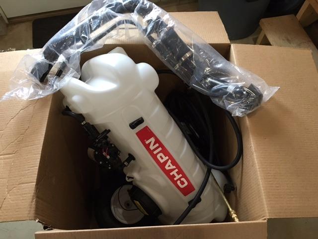 CHAPIN International Inc. 97600 15-Gallon, 12-Volt EZ Tow Dripless Fertilizer, Herbicide and Pesticide Sprayer customer photo 1