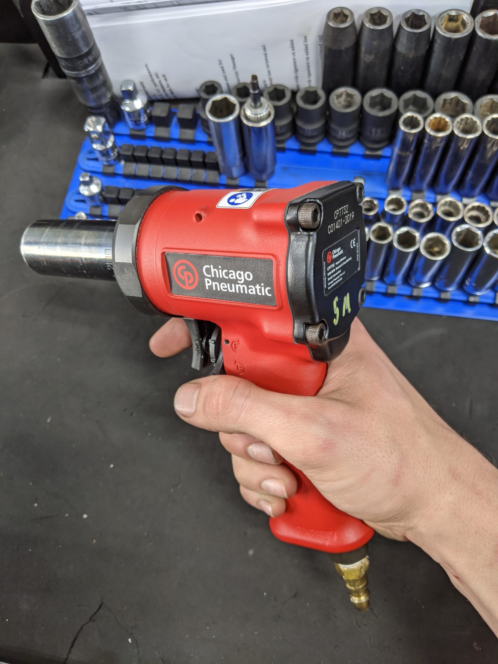 Chicago Pneumatic CP7732 1/2 Inch Air Impact Wrench, Steel Front Cover, Aluminum Body, Jumbo Hammer, One-Hand Operation, Max Torque Output 450 ft-lbs / 610 Nm, 9000 RPM customer photo 1