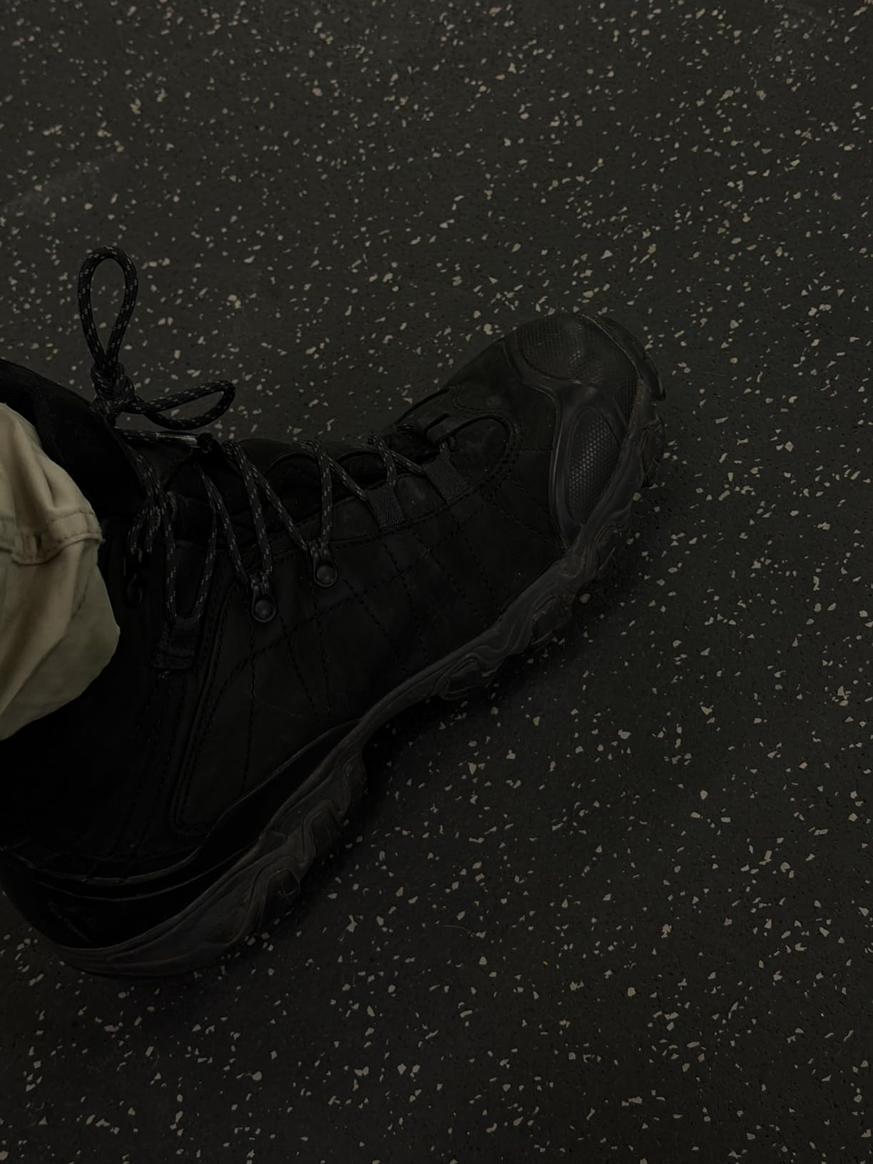 Oboz Men's Bridger Mid B-DRY Waterproof Hiking Boot customer photo 2