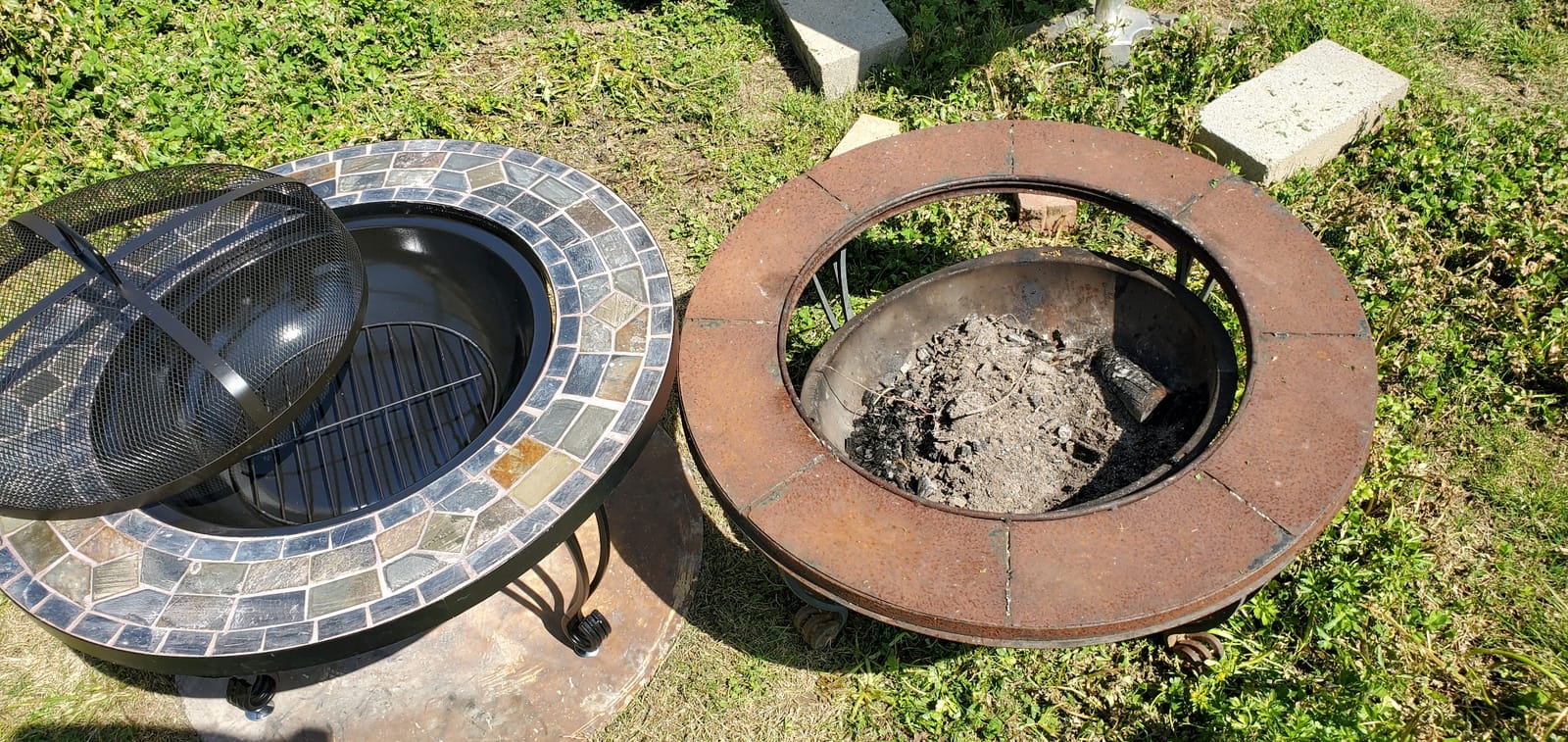 Amazon Basics 27 inch Steel Round Lattice Fire Pit, Easy to Assemble customer photo 2