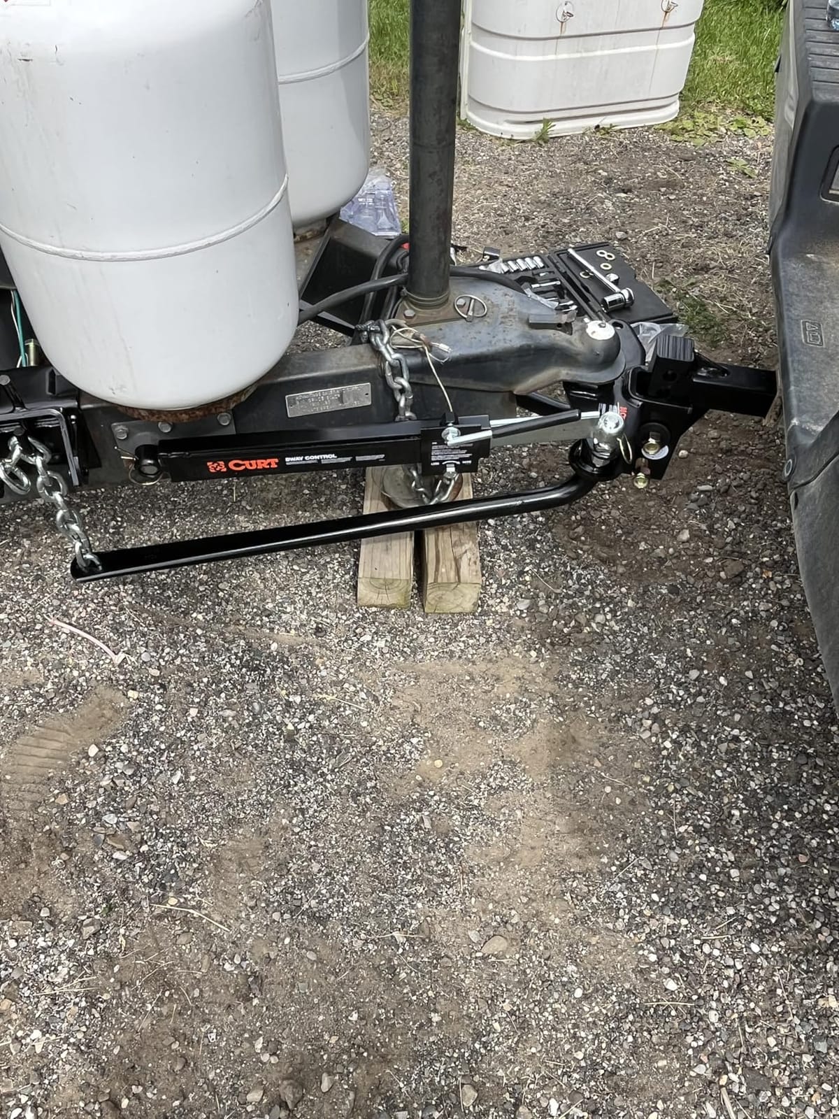CURT 17062 Round Bar Weight Distribution Hitch with Sway Control, 10,000 lb, 800-1,000 lb Tongue Weight, Forged Spring Bars, 2