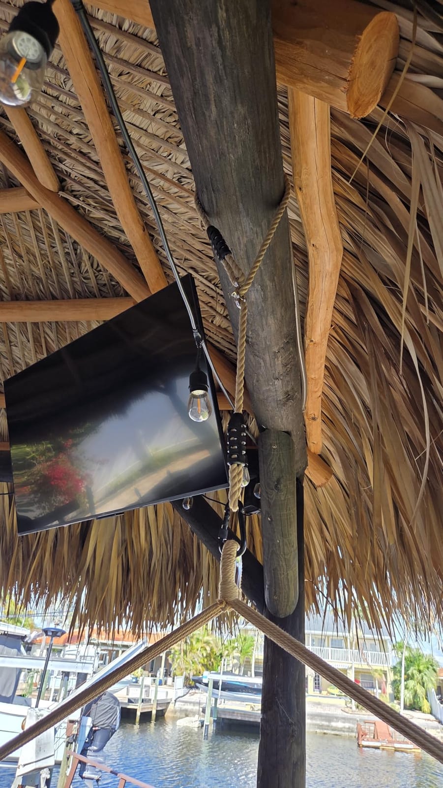 Sunnydaze Outdoor Hammock Chair Swing for Reading - Hanging Hammock Swing for Indoor or Patio - 300lb Capacity - Caribbean XL - Tan customer photo 1