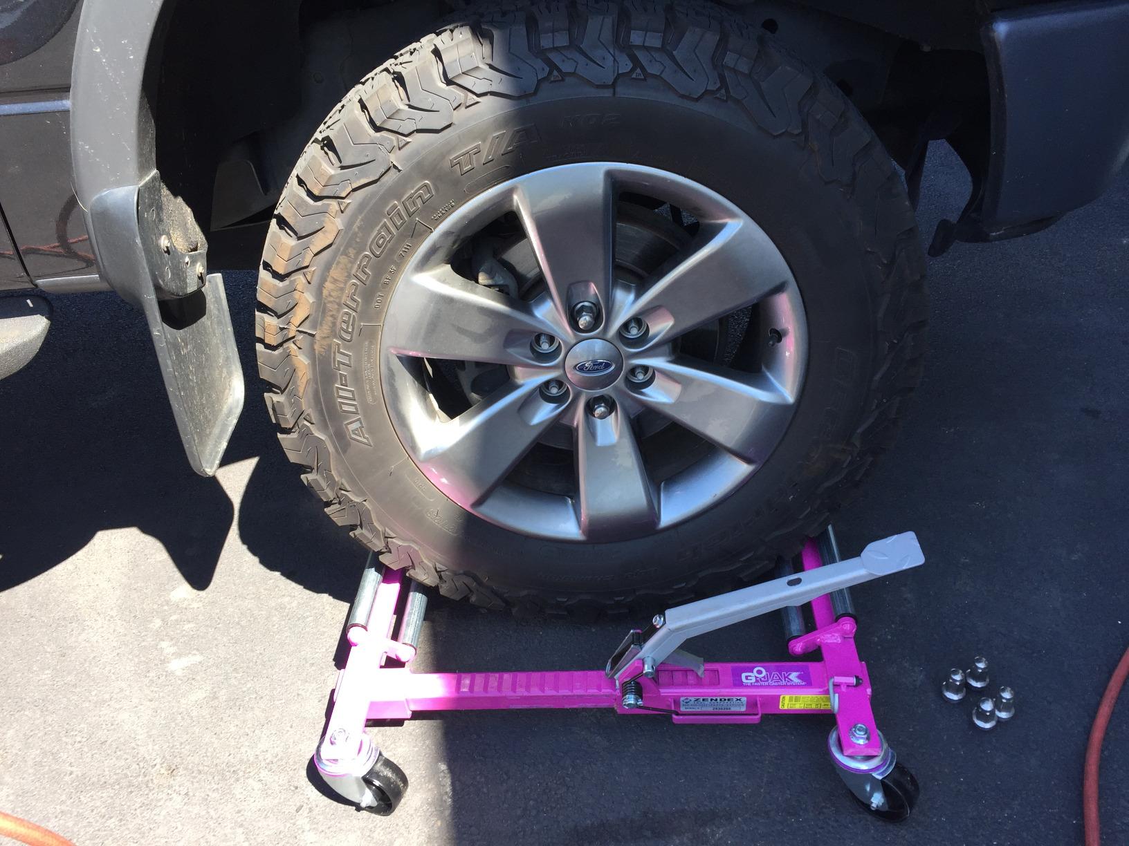Model G4520 - GoJak Self-Loading Wheel Dolly customer photo 1