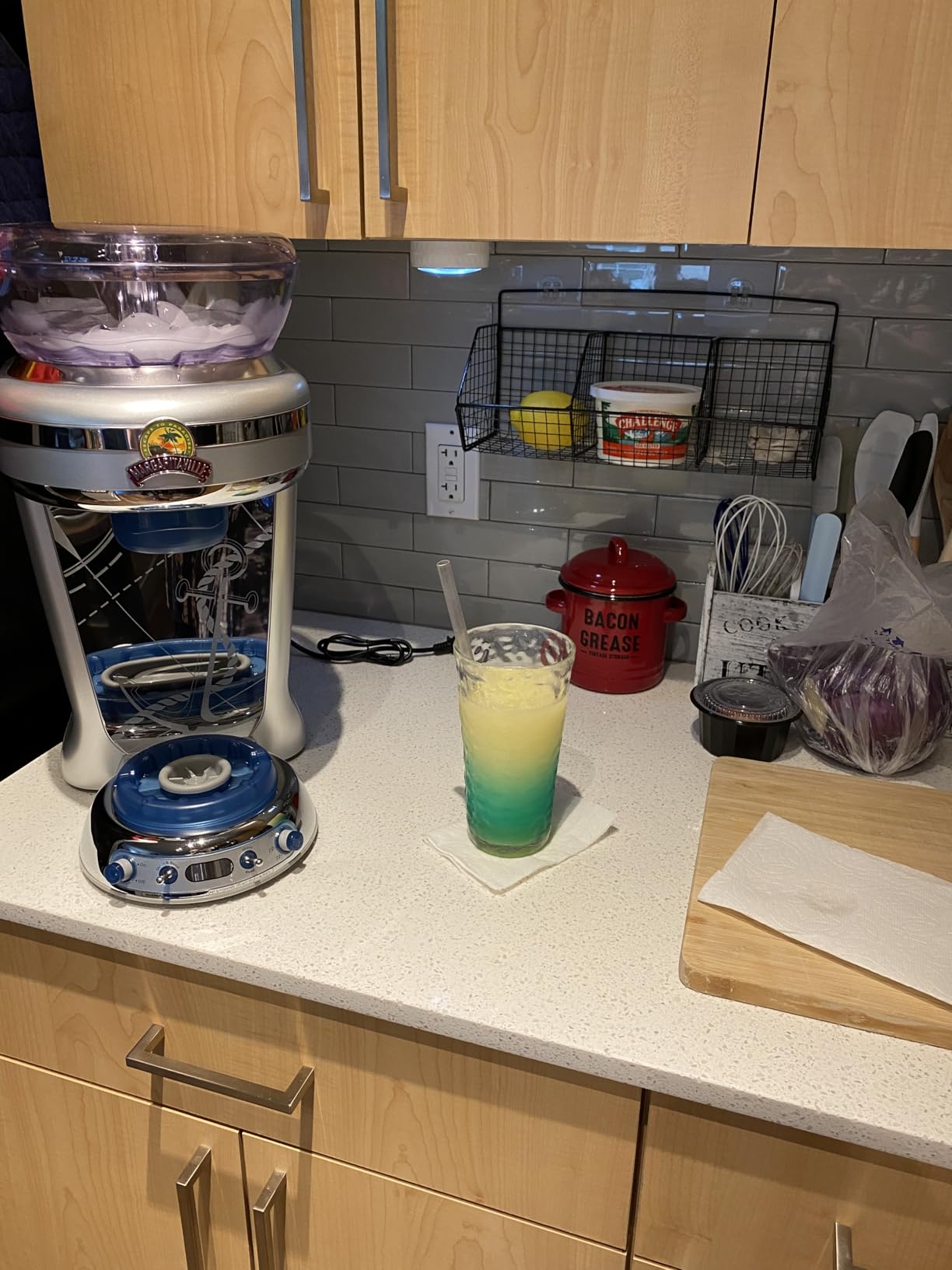 Margaritaville Key West Frozen Concoction Maker with Easy Pour Jar and XL Ice Reservoir, 4 Programmed Drink Settings, Great for Entertaining and Parties customer photo 1