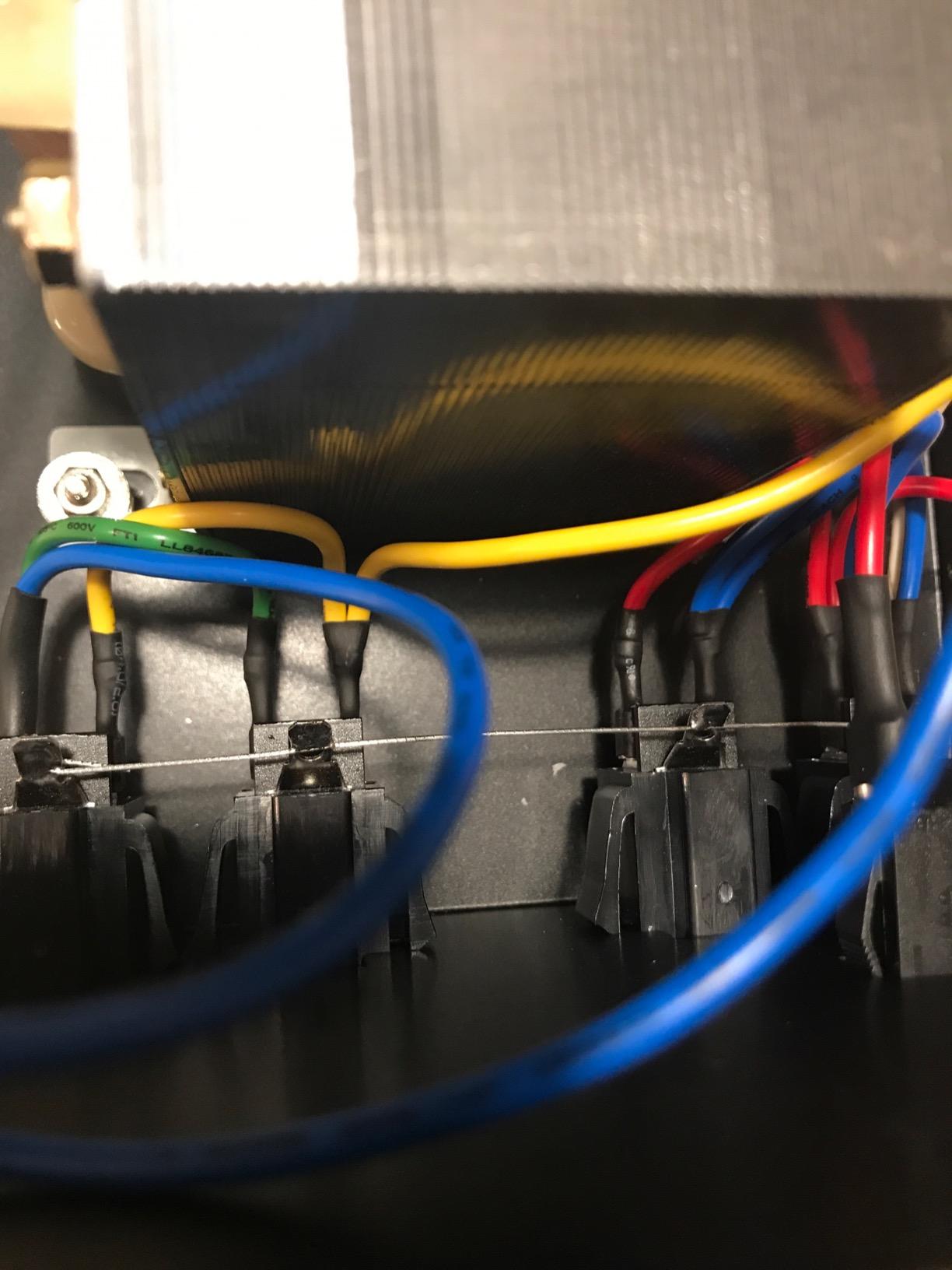 Jameco Valuepro GRP-1200 Transformer, Isolation, Benchtop, 120 VAC, 4A, 60Hz, 450VA, 8.86
