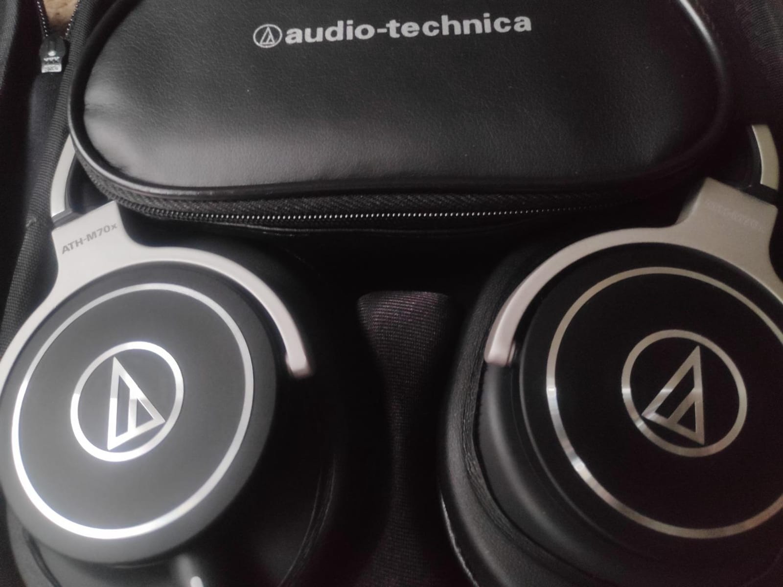 ATH-M70x Closed-Back Dynamic Professional Studio Monitor Headphones customer photo 1