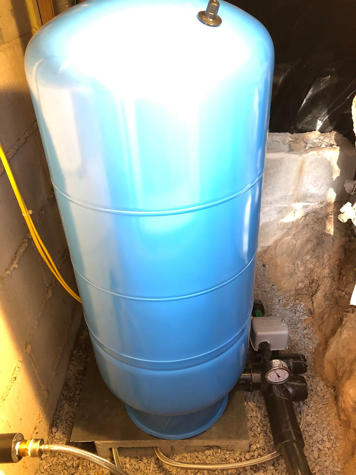 WX-202XL Amtrol 26 Gallon Well-X-Trol Free Standing Water Well Pressure Tank customer photo 1
