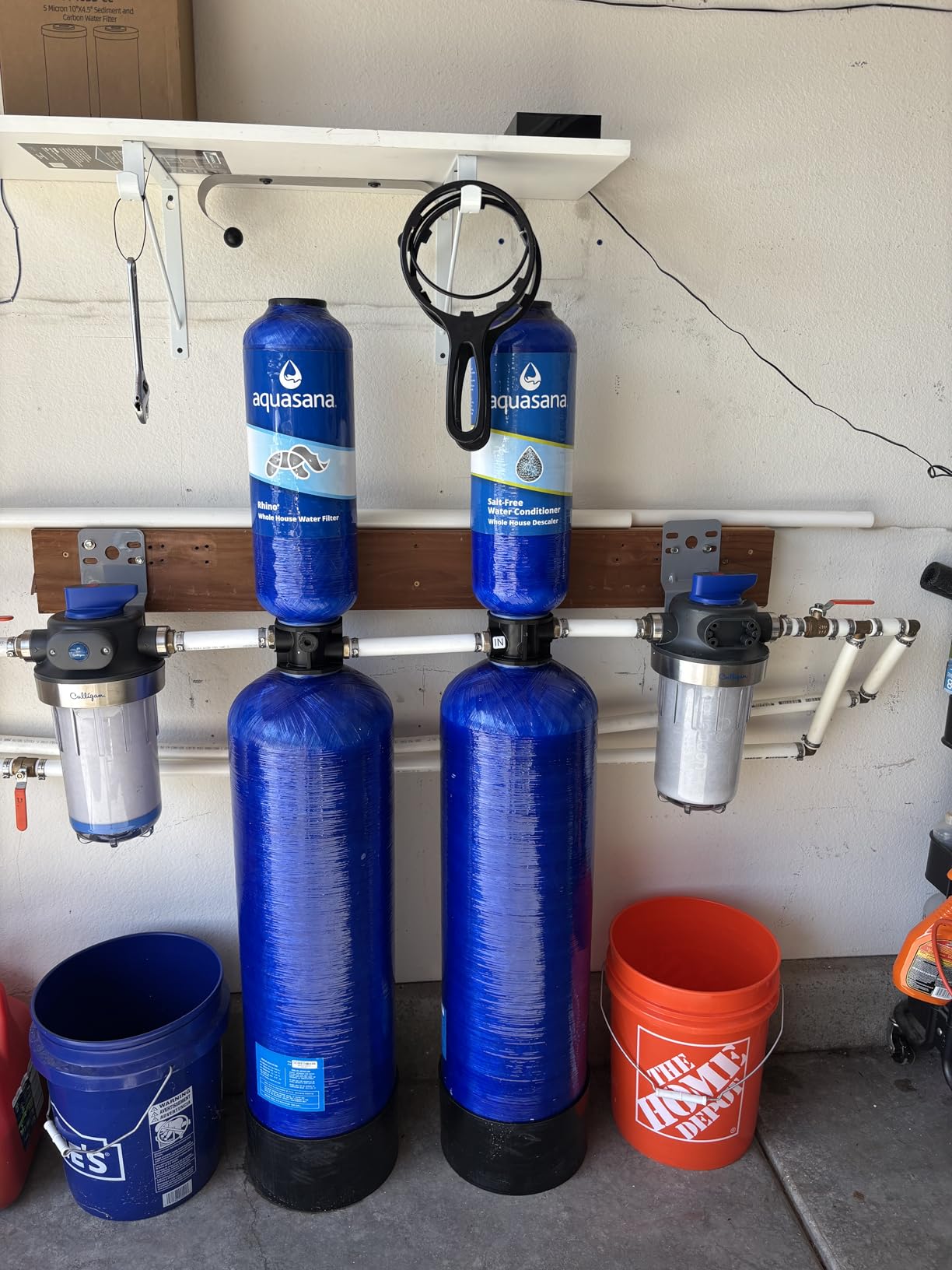 Aquasana Whole House Water Filter System | 1M Gal | UV | WH-1000-CS-UVS-B | 10-Year Filter | 14.6 GPM | Carbon & KDF | Reduces Bacteria & Viruses | Salt-Free Scale Control | Pro Kit | 10-Year Warranty customer photo 1