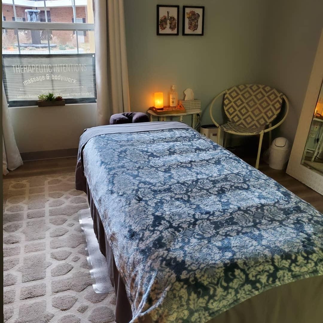 Sierra Comfort Standard Electric Lift Massage Table customer photo 2