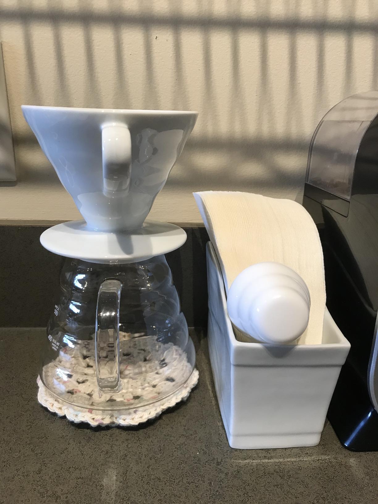 Hario V60 Coffee Pour Over Kit Bundle Set - Comes with Ceramic Dripper, Range Server Glass Pot, Measuring Spoon, and 100 Count Package of Hario 02W Coffee Filters customer photo 1