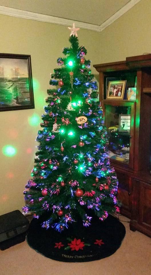 Best Choice Products 7ft Pre-Lit Fiber Optic Artificial Pine Christmas Tree, Holiday Decor Centerpiece w/ 280 Multicolored LED Lights, 8 Sequences, Foldable Stand customer photo 2