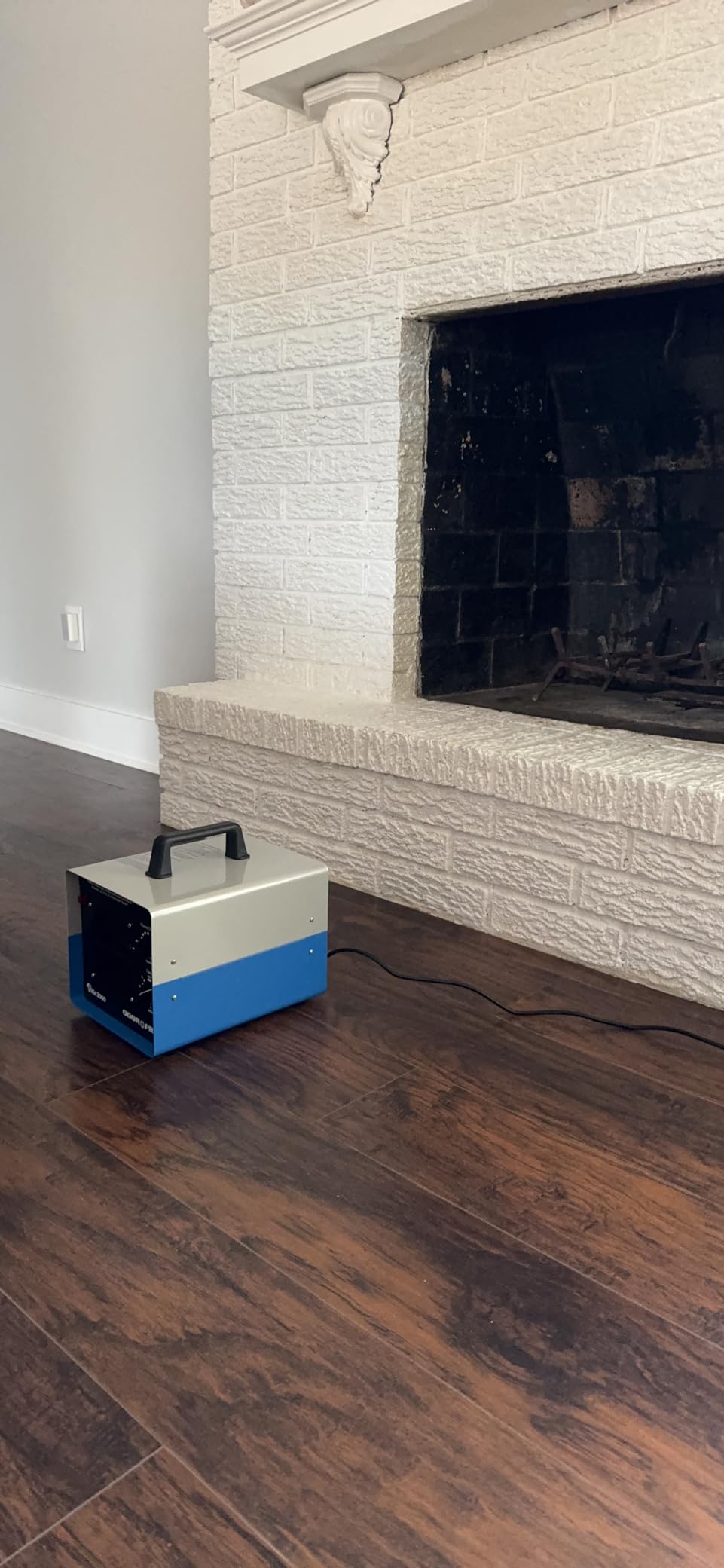 OdorFree Villa 3000 Ozone Generator for Eliminating Odors, permanently removing Tobacco, Pet and Musty Odors at their Source - Easily Treats Up To 3000 Sq Ft customer photo 1