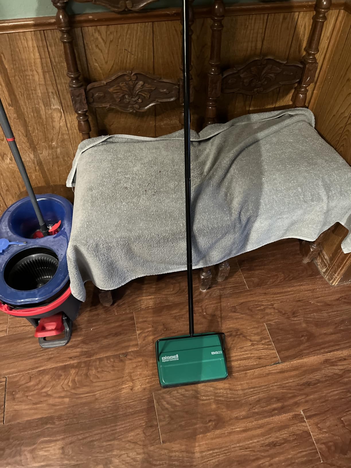 Bissell Commercial BG22 Manual Sweeper, Green customer photo 1