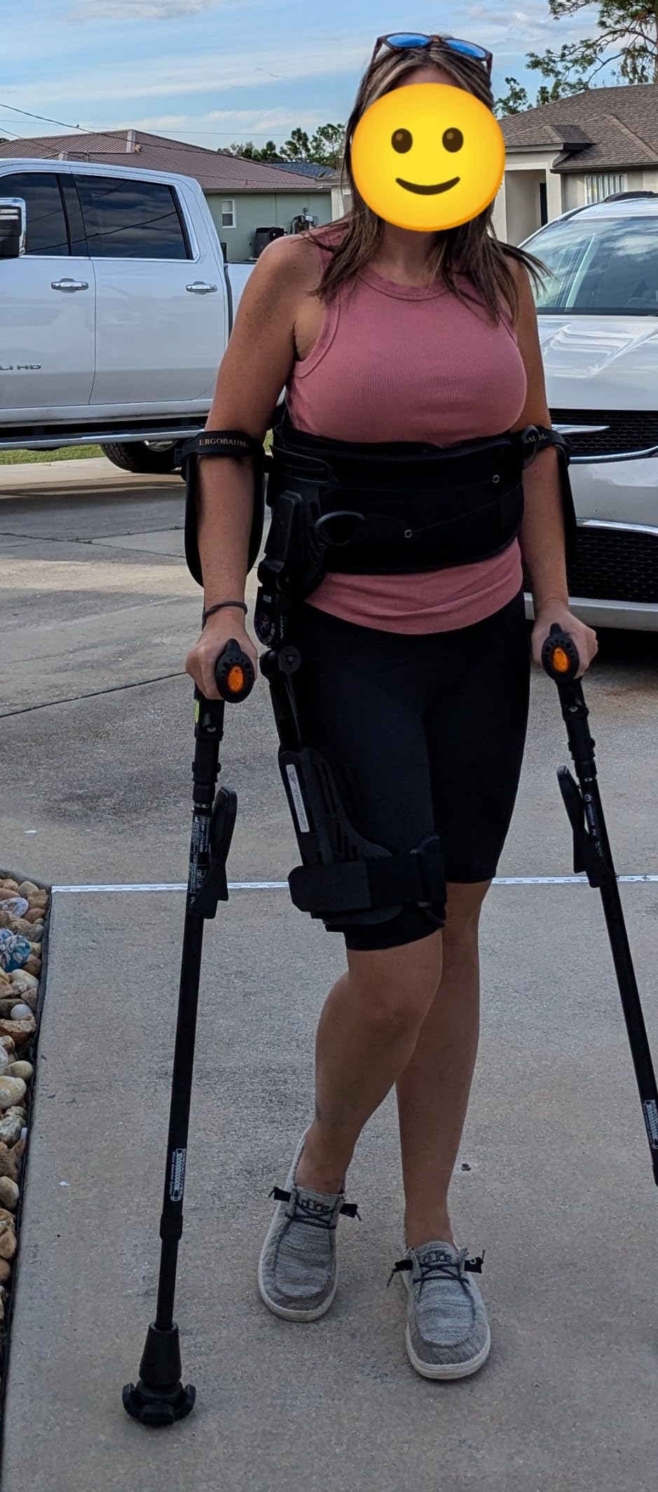 Ergobaum Prime 7TH Generation by Ergoactives. 1 Pair (2 Units) of Ergonomic Forearm Crutches - Adult 5' - 6'6'' Adjustable (Gray) customer photo 2