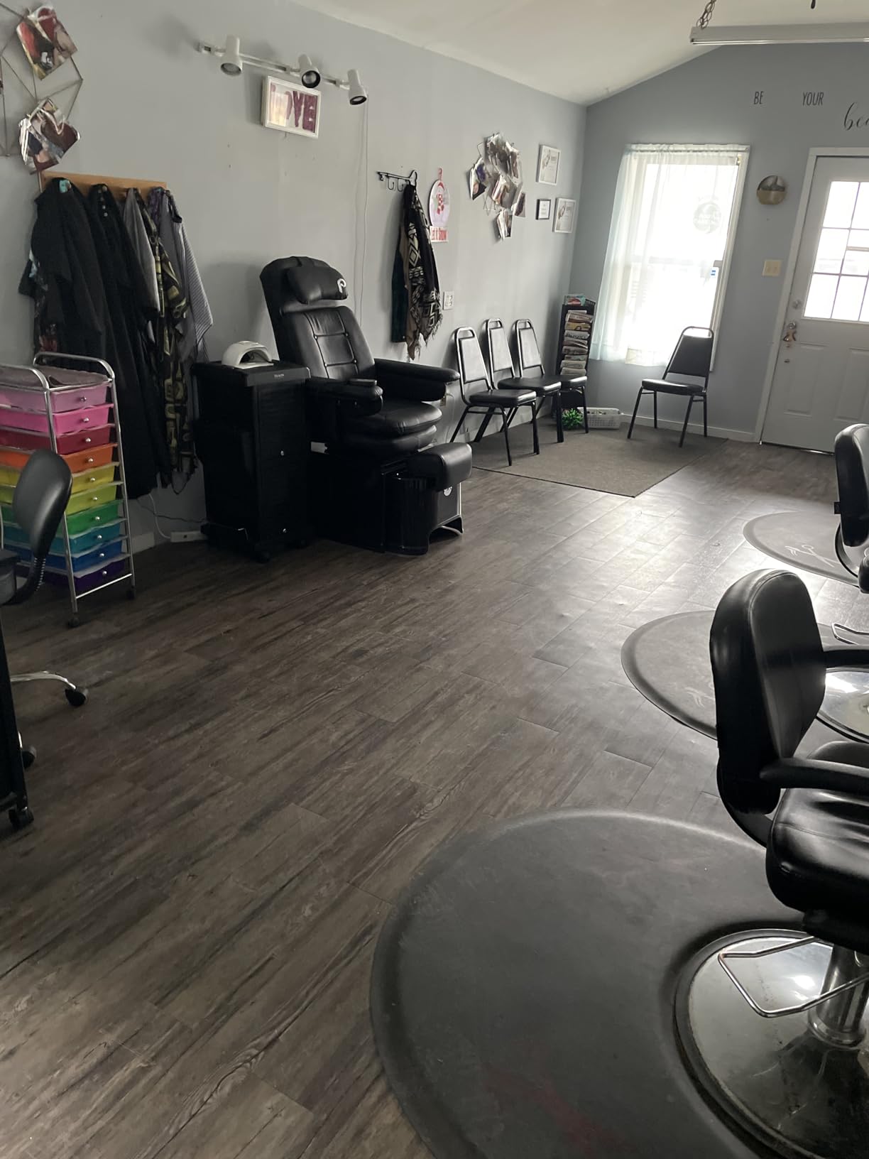PS92 No Plumbing Pedicure Spa Chair with Footsie Bath | Fiberglass Base, Disposable Liners, Heated Deep Basin, Reclining Swivel Vibration Seat, Adjustable Footrest, For Salons customer photo 2