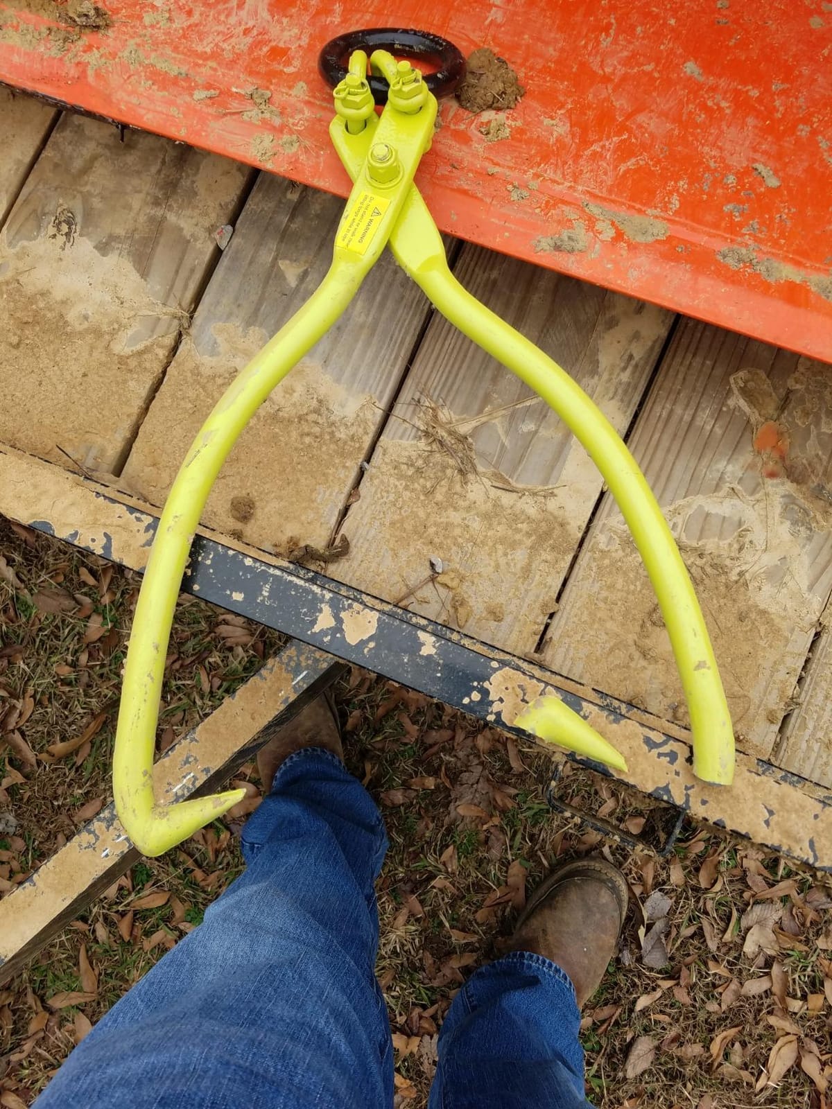 Timber Tuff 16-Inch Lifting and Skidding Tongs, Forged Steel Log Handling Tool with Sharp Teeth and Round Ring for Logging, TMW-14, Green customer photo 1