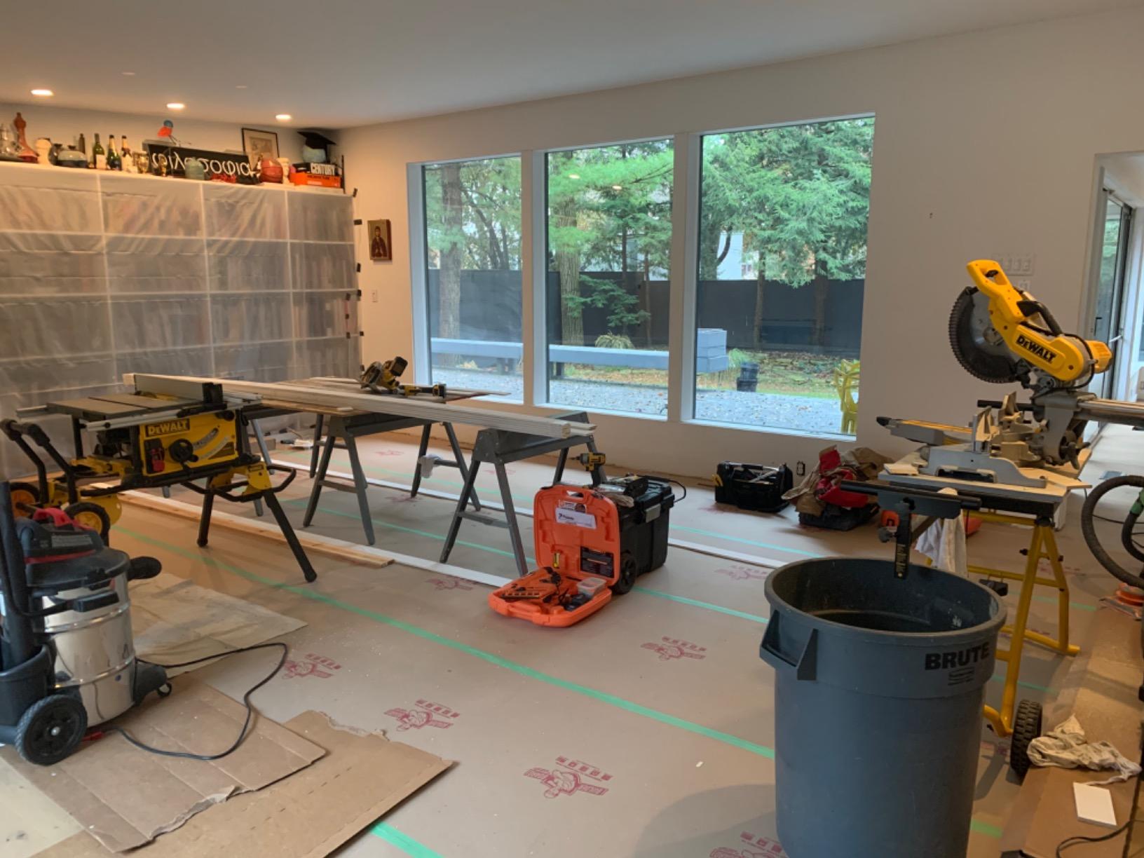 DEWALT Miter Saw, 12 Inch Double Bevel Sliding Compound Miter Saw, Includes Blade Wrench and Clamp, Increased Crosscut Capacity, Powerful 3800 RPM Motor 15 Amp (DWS779) customer photo 1