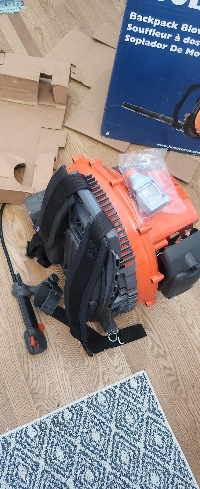 Husqvarna 360BT Gas Leaf Blower, 65.6-cc 3.81-HP 2-Cycle Backpack Leaf Blower with 890-CFM, 232-MPH, 30-N Powerful Clearing Performance and Load-Reducing Harness, Gifts for Men customer photo 2