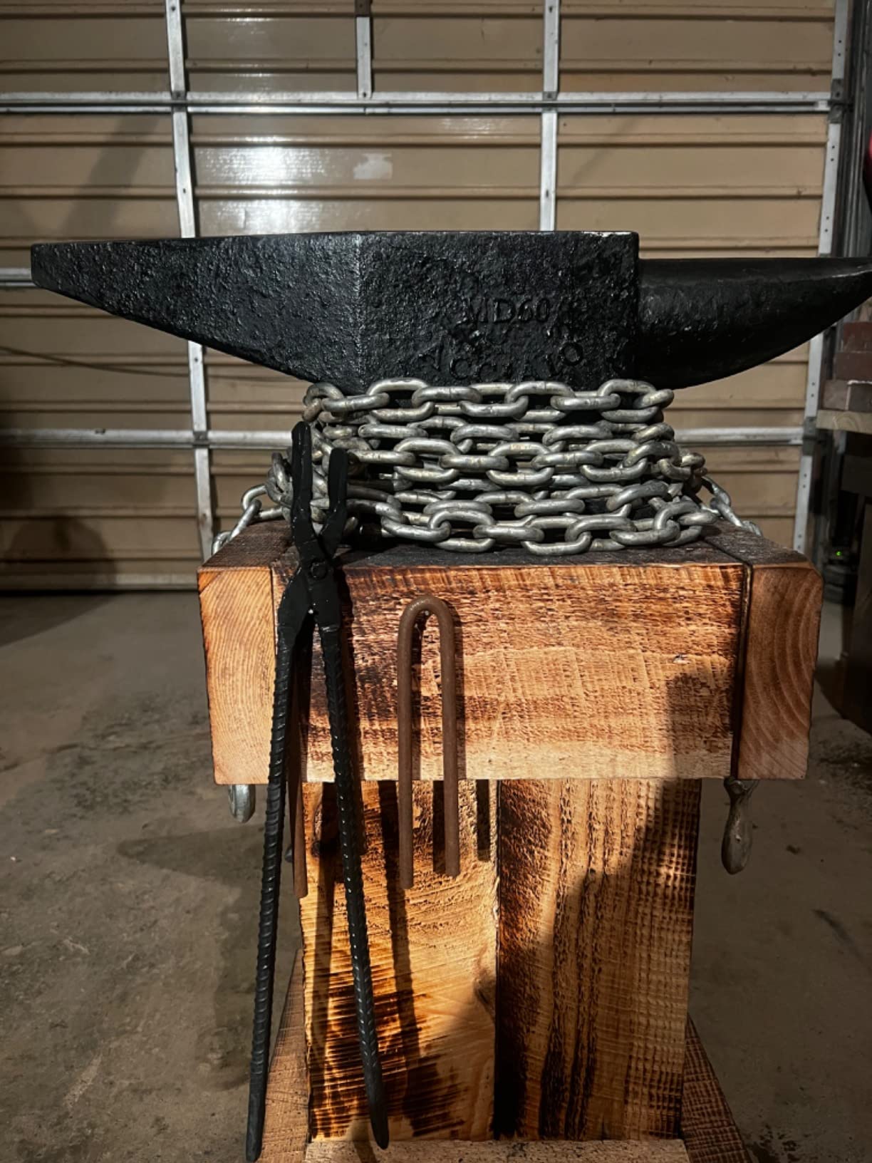 VEVOR Single Horn Anvil 86Lbs Steel Anvil Blacksmith for Sale Forge Steel Tools and Equipment Anvil Rugged Blacksmith Jewelers Durable and Robust Metal Working Tool, Grey customer photo 1