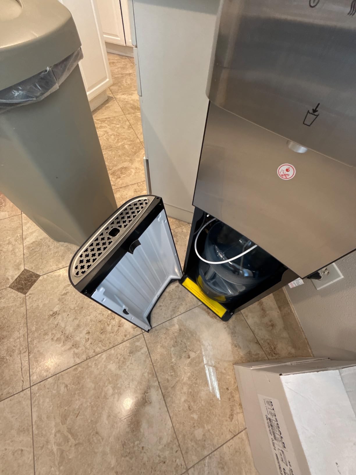 Avalon Self Cleaning Bottom Loading Water Cooler Water Dispenser | 3 Temperature Settings - Cold, Hot, & Room temps. Durable Stainless Steel Construction. UL/Energy Star Approved customer photo 2