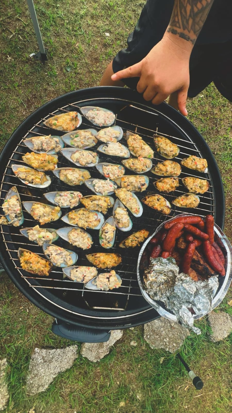 Weber Jumbo Joe Premium Compact Charcoal Grill, 22-Inch, Black | Compact Outdoor BBQ Grill with Durable Plated Steel Grates, Porcelain-Enameled Bowl & Precision Airflow Control customer photo 2