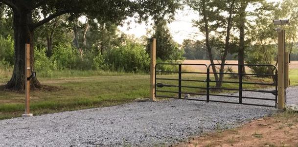 GC GHOST CONTROLS Heavy-Duty Automatic Gate Opener Kit for Swing Gates with Long-Range Gate Opener Remote - Model TDS2 customer photo 1