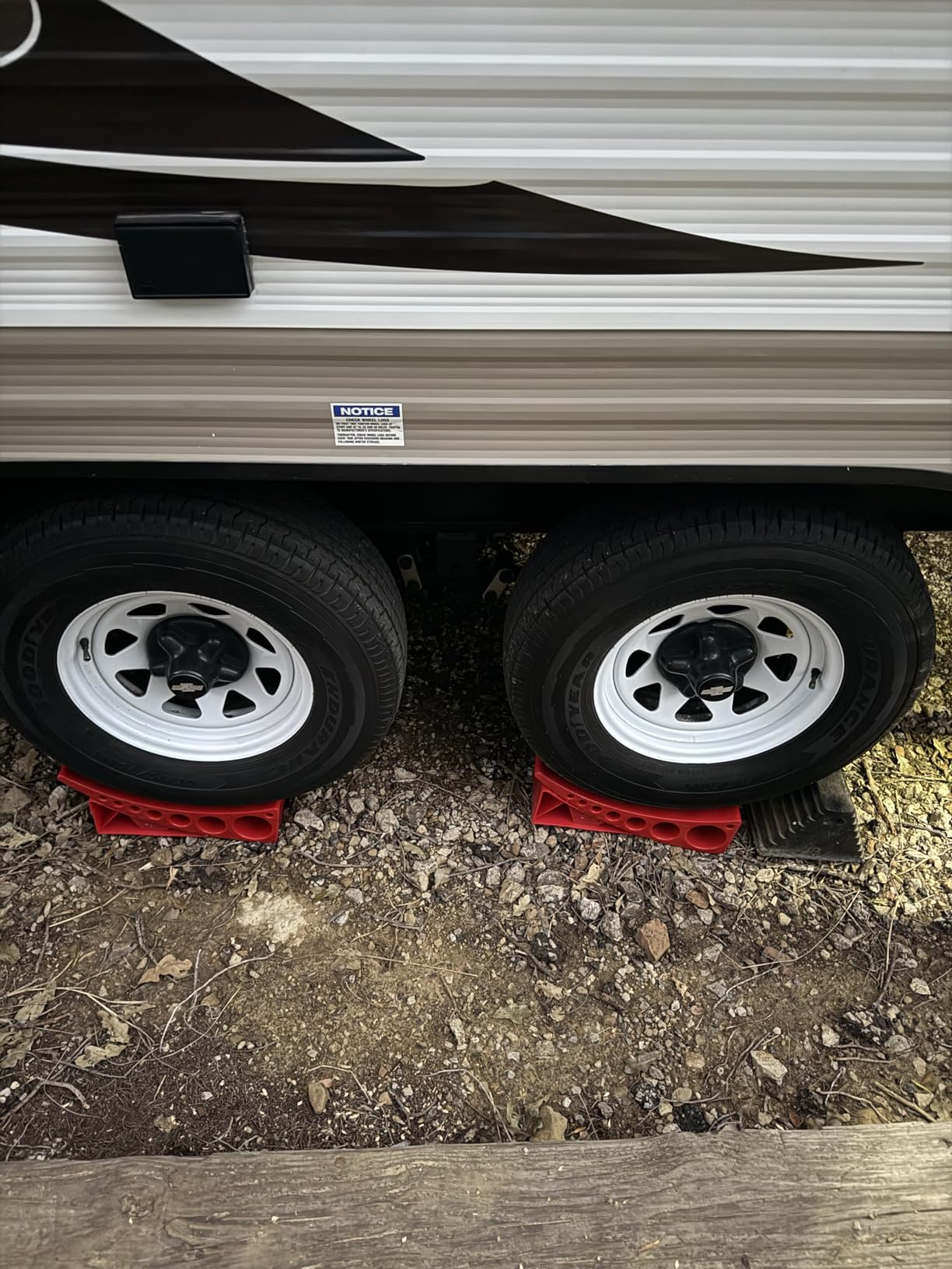 Andersen Hitches 2-Pack Camper Leveler Blocks for RVs and Trailers Up to 30000 lbs Precise 1/2 to 4 Inch Leveling Made in USA customer photo 2