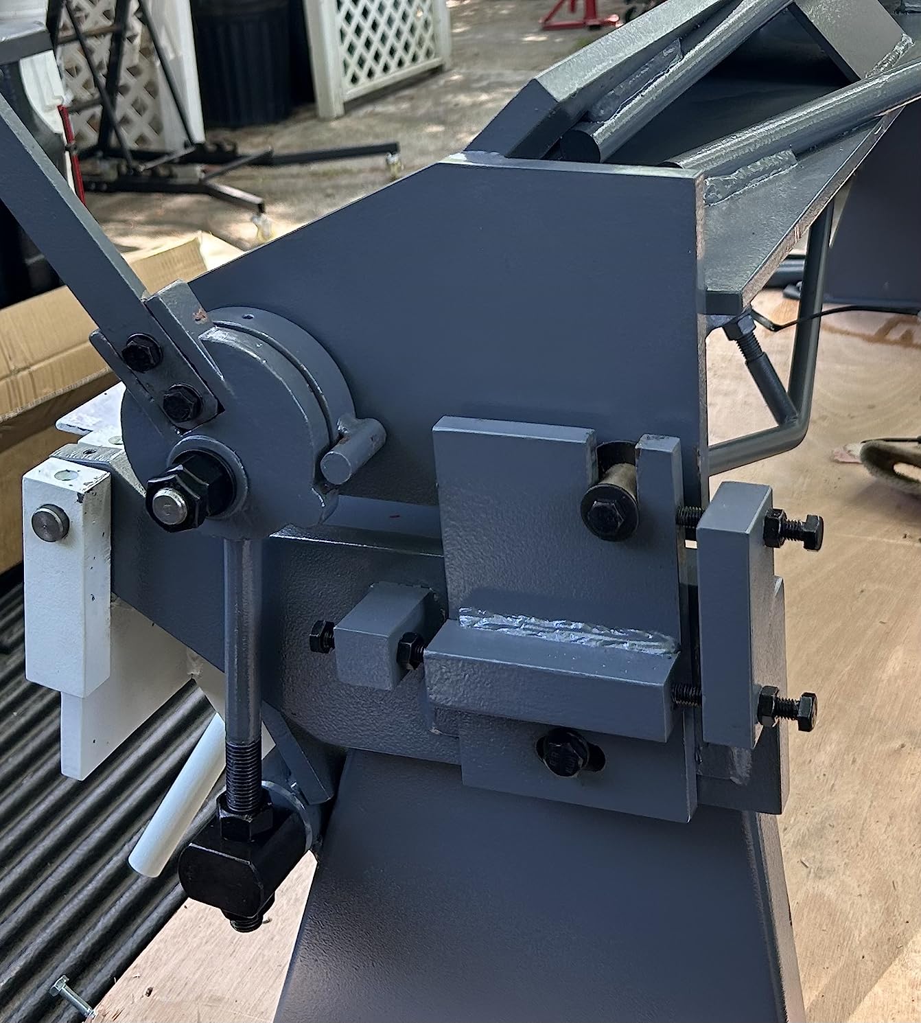 Box and Pan Brake, 50 in 16 Gauge, KAKA INDUSTRIAL BP-1650 | 16 removable fingers and 4 in box depth 5/8 in beam adjustment setup 1-1/4 in beam lift for setup clearance customer photo 2