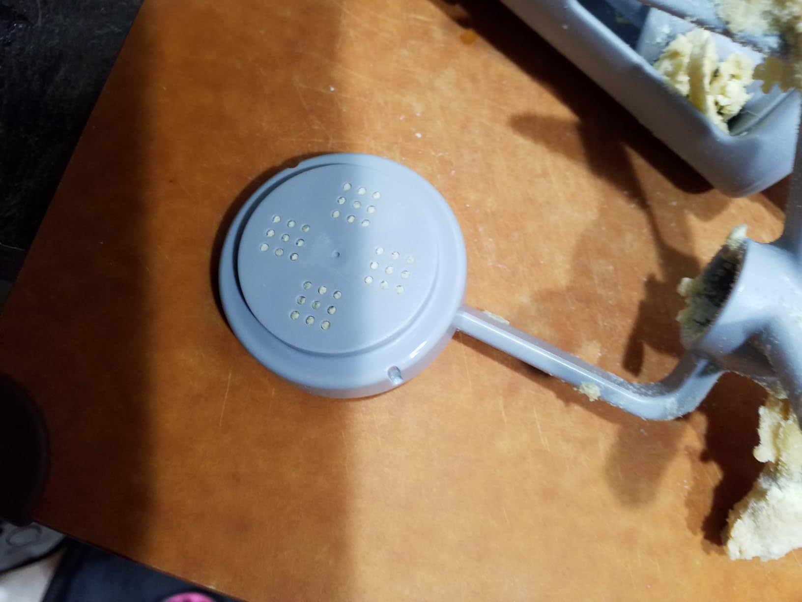 Philips Kitchen Appliances Compact Pasta and Noodle Maker, Viva Collection, Comes with 3 Default Classic Pasta Shaping Discs, Fully Automatic, Recipe Book, Small, Black (HR2371/05) customer photo 1