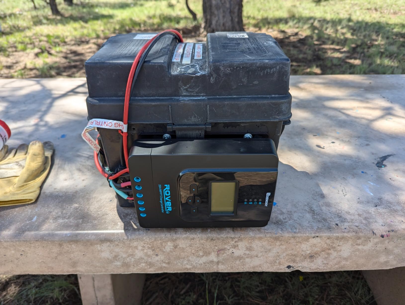 Renogy Solar Charge Controller Rover 20A 12V24V Auto DC Input MPPT Charge Controllers for Solar Panels Adjustable LCD for Gel Sealed Flooded Lithium Batteries | 95V PV input, AGM/Gel/Flooded (auto), Li (manual), MPPT 99% tracking,overcharge/short protection, negative ground, for RVs customer photo 2