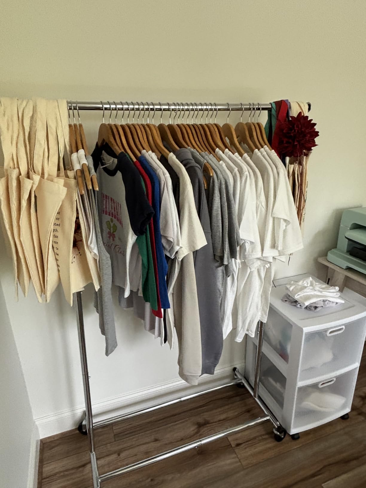Simple Houseware Heavy Duty Clothing Garment Rack, Chrome, Extendable 42 to 67 Inches, 150 lbs customer photo 2