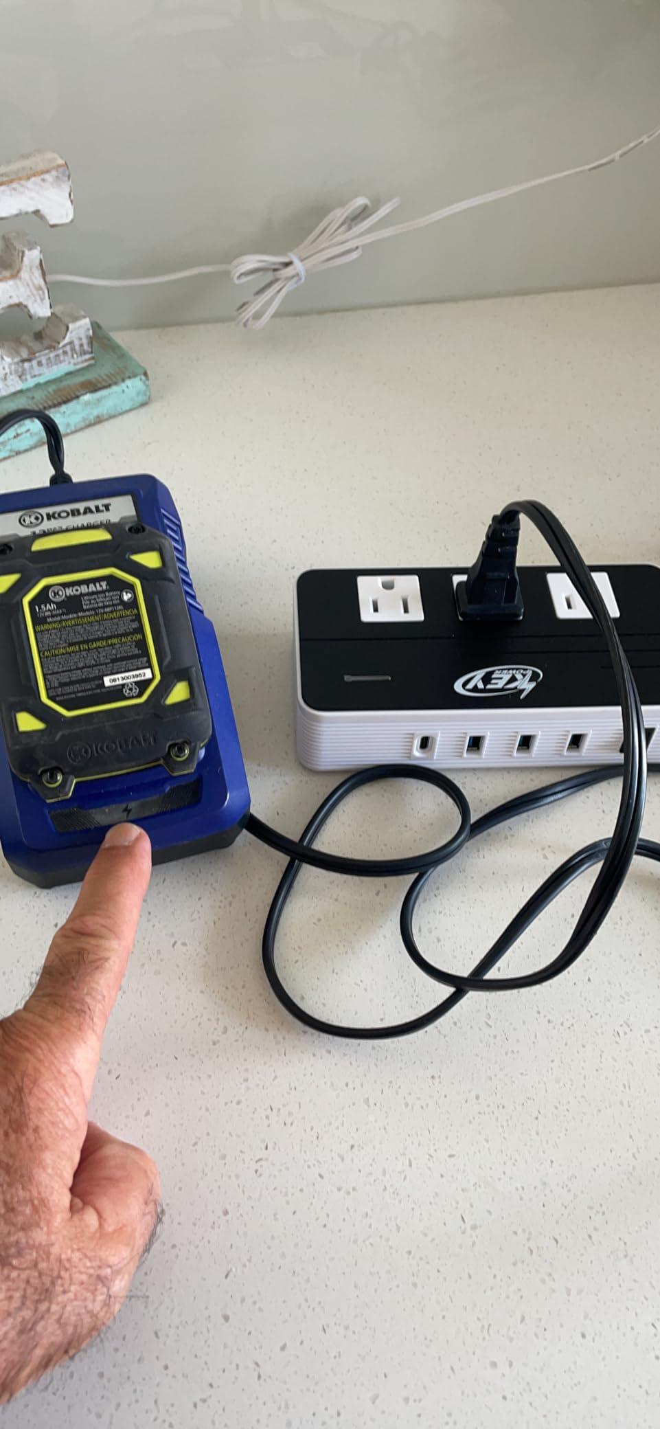 Key Power 230-Watt Step Down 220V to 110V Voltage Converter | International Travel Adapter/Power Converter with USB-C Port 18W - [Use for USA Appliance Overseas in Europe, AU, UK, etc.] customer photo 1