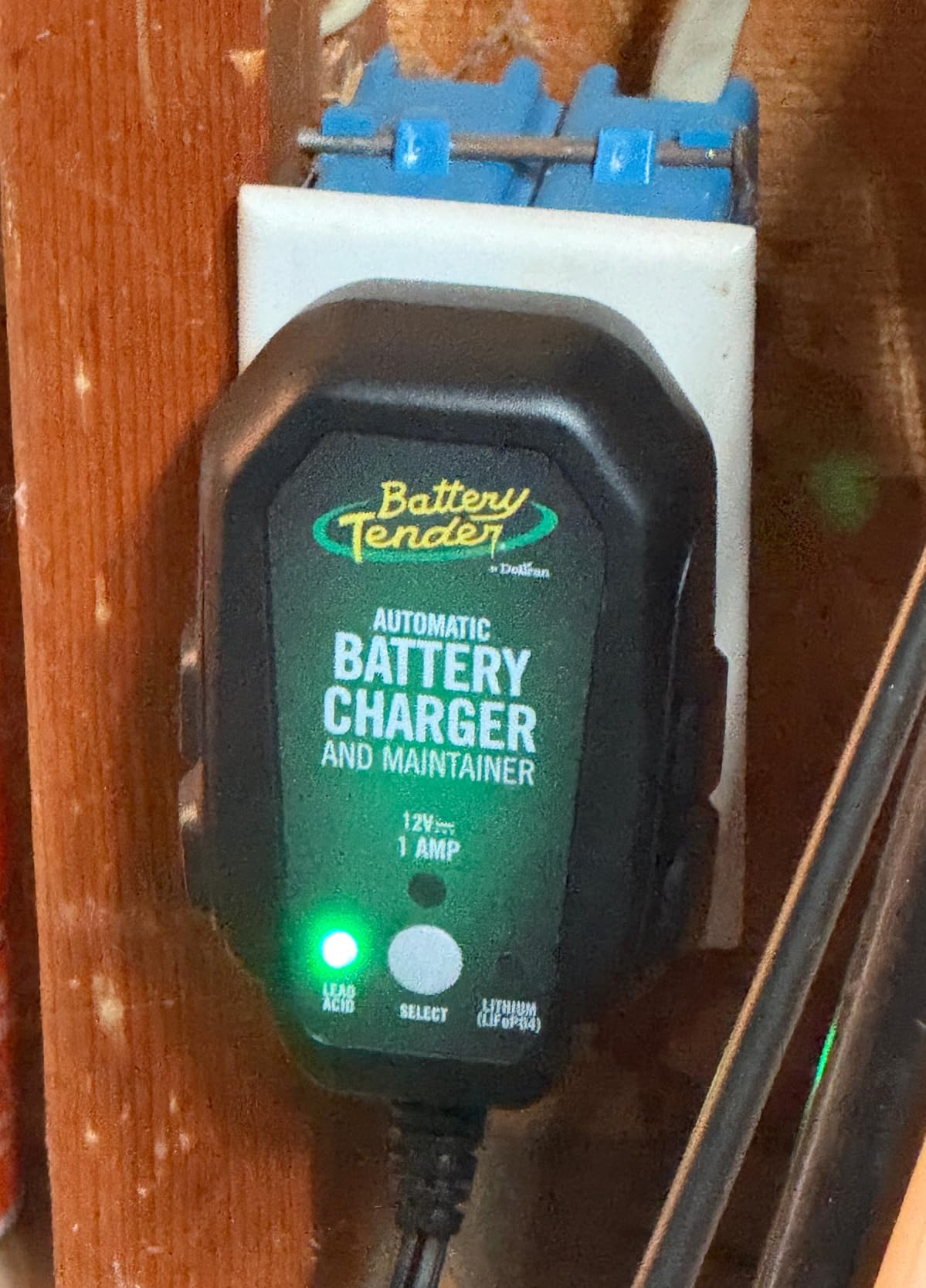 Battery Tender Junior 12V, 800mA Battery Charger and Maintainer for Lead Acid and Lithium Batteries - Switchable Battery Charger for Powersports customer photo 1