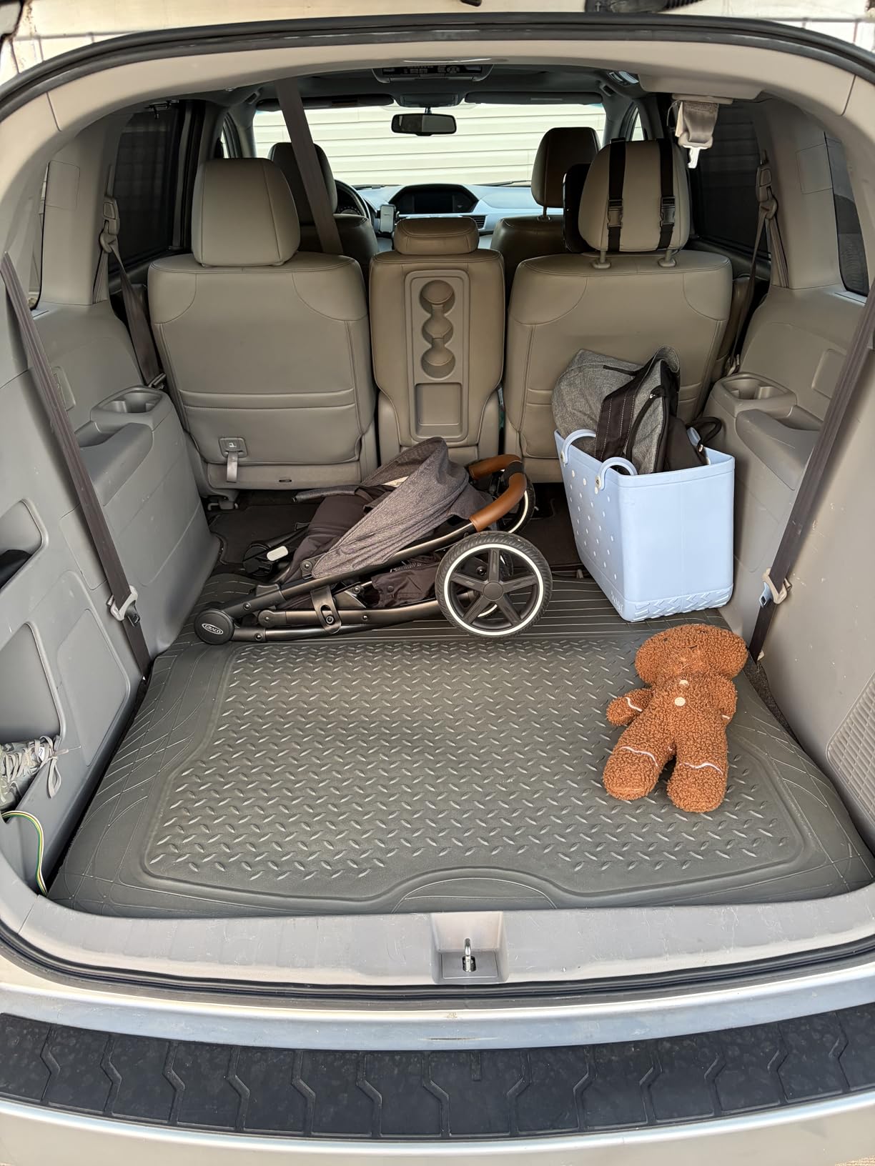 PIC AUTO Heavy Duty Cargo Liner, Trimmable All-Weather Rubber Trunk Mat for Cars, SUVs, Vans & Trucks, Anti-Slip Backing, Durable Protection, Large, Black customer photo 1