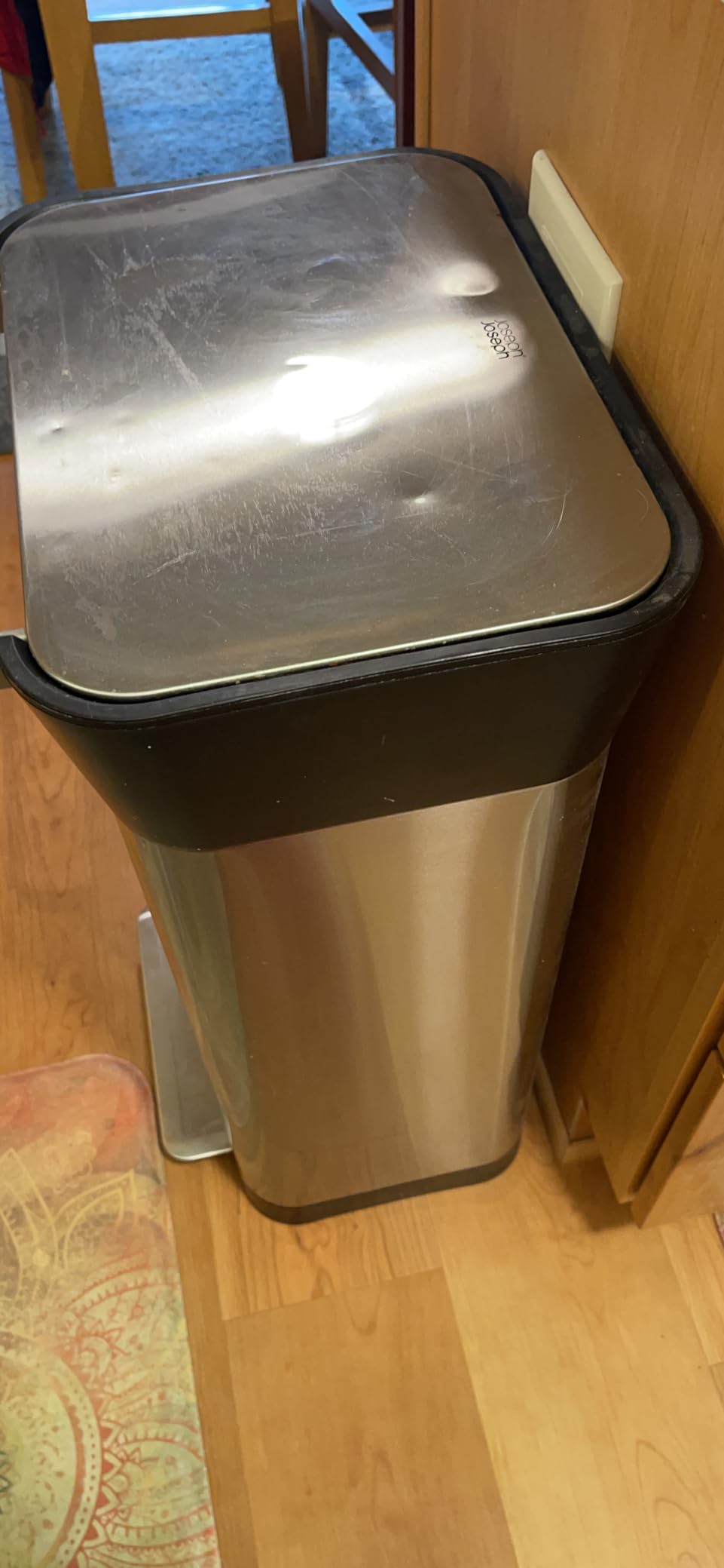 Joseph Joseph Intelligent Waste Titan Trash Can Compactor with Odor Filter, Compacts up to 3x trash, 30L/7.9 Gallons, Stainless Steel customer photo 1