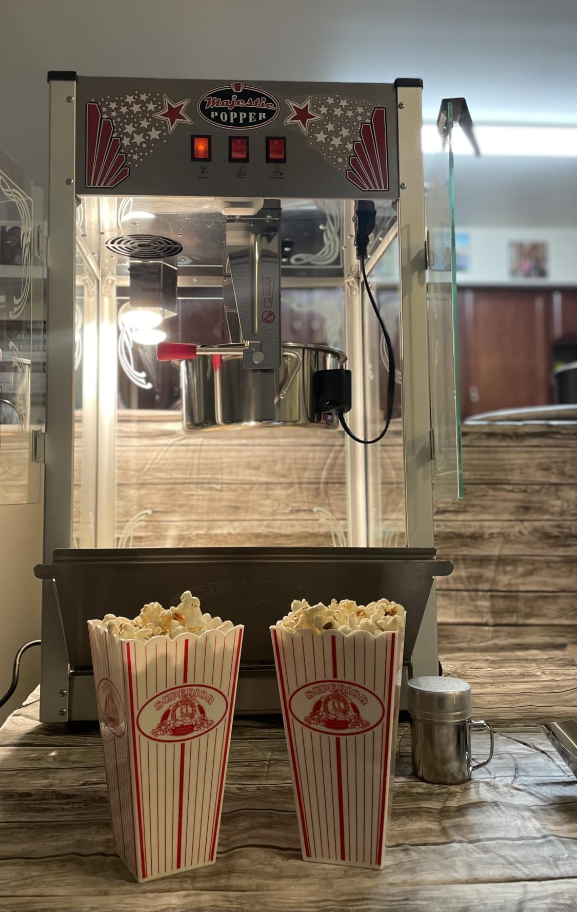 Majestic 16oz Popcorn Machine | Electric Popcorn Popper Machine, Makes 96 Cups, with Stainless Steel Kettle, Scoop, Measuring Cups, Serving Bags and Buckets customer photo 2