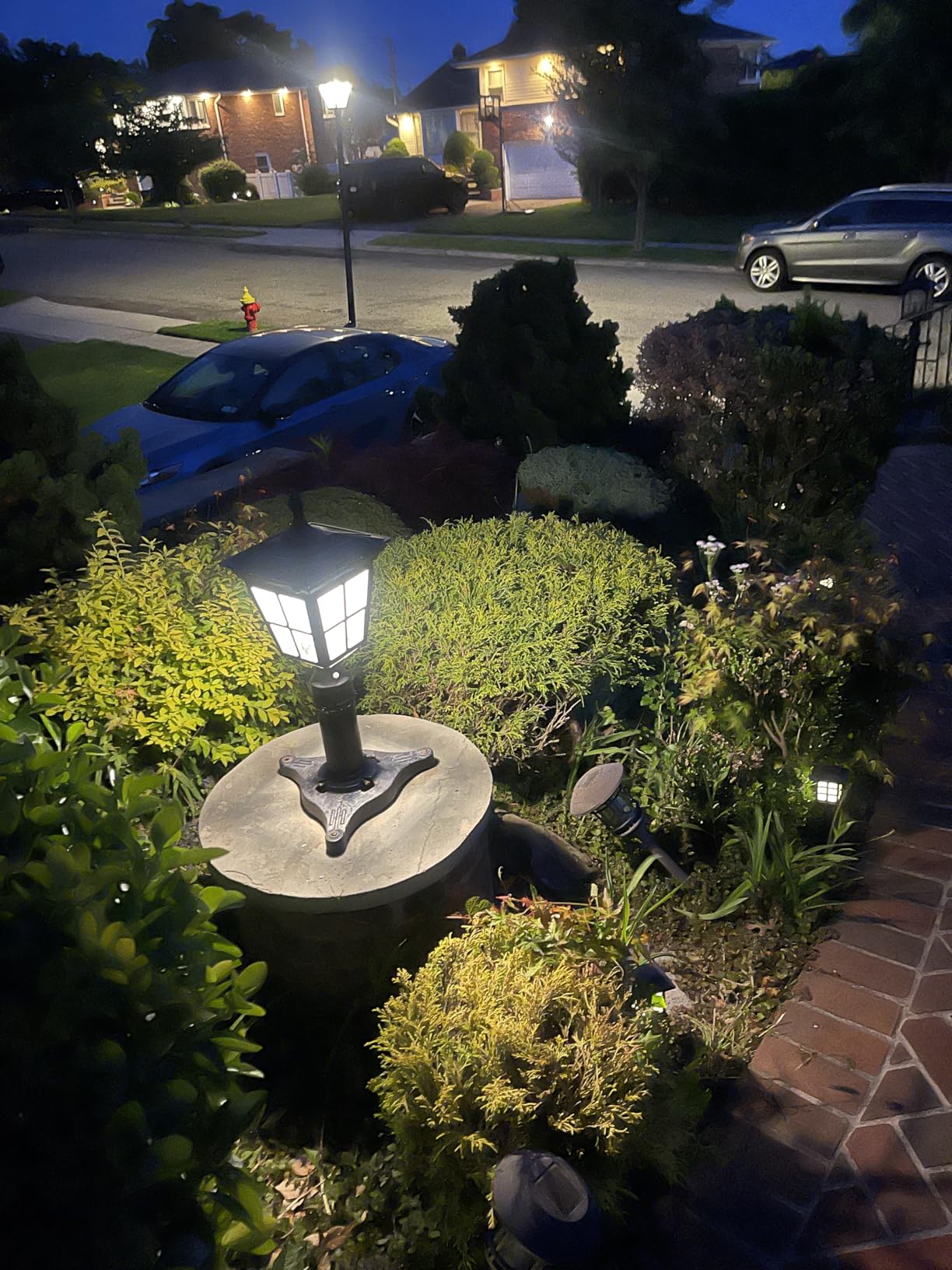 Solar Lamp Post Light, Cast Aluminium Waterproof LED with Glass Outdoor Dusk to Dawn Solar Post Light ST4311AQ for Pier Mount Pillar Gates Garden Pole Column Yard Path Driveway (Black) customer photo 2
