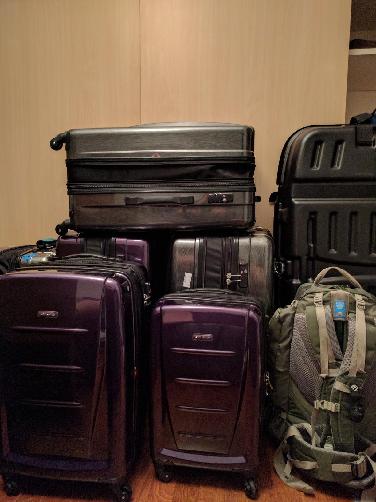 Winfield 2 Hardside Expandable Luggage with Spinner Wheels, Brushed Anthracite, Checked-Large 28-Inch customer photo 2