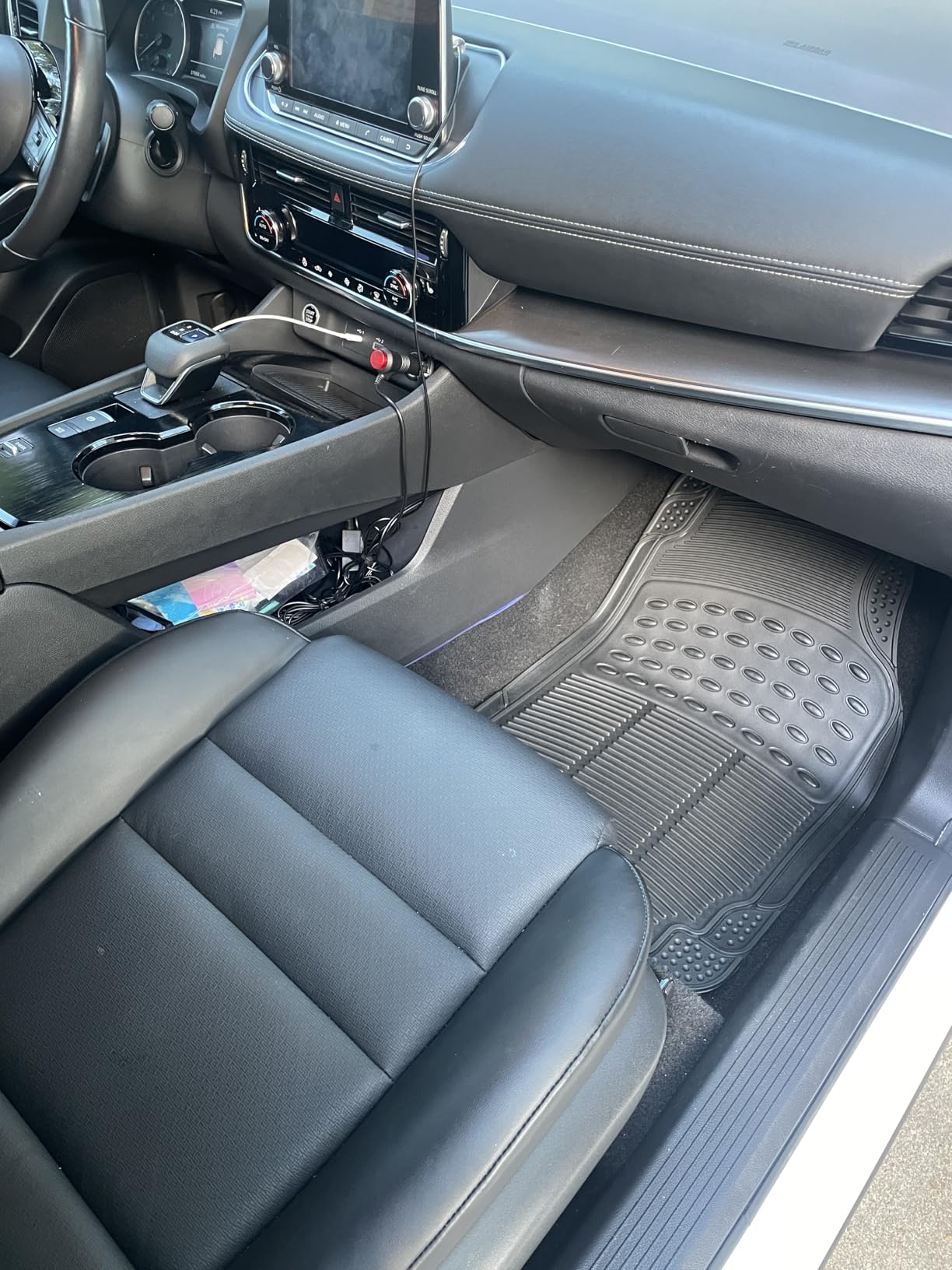 BDK Floor Mats, 4-Piece All-Weather Car Mat with Universal Fit Design, Durable Rubber Car Floor Mats with Capture Ridges, Waterproof for Cars Trucks SUV (Black) customer photo 2