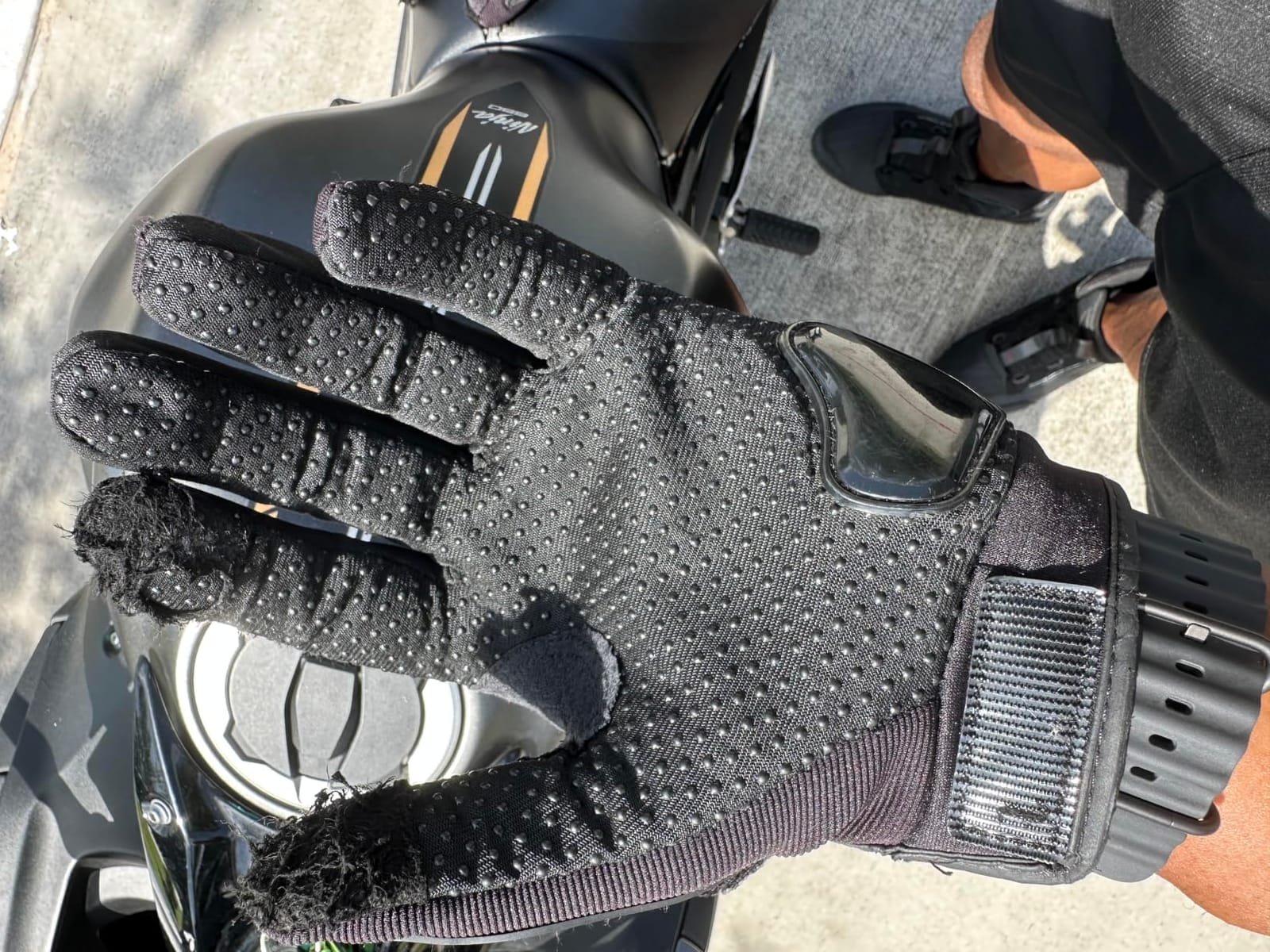 COFIT Motorcycle Gloves for Men and Women, Full Finger Touchscreen Motorbike Gloves for BMX ATV MTB Riding, Road Racing, Cycling, Climbing, Motocross - Black M customer photo 1