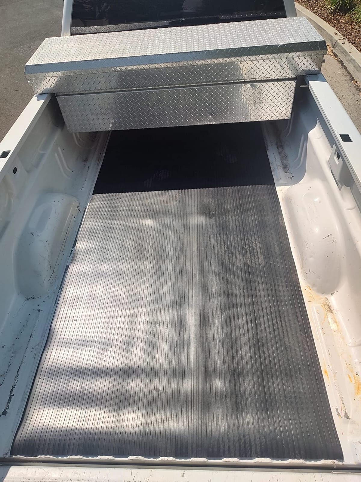 BDK M330 Heavy-Duty Truck Utility Bed Mat - Extra-Thick 4' x 8' Rubber Cargo Liner, Durable All-Weather Protection, Trim-To-Fit Design, Black customer photo 1