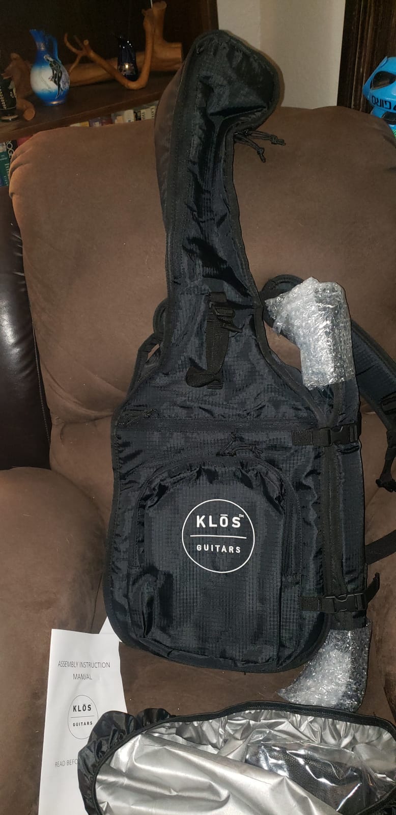 KLOS Travel Guitar, Durable Carbon Fiber Acoustic Guitar - Black with Gig Bag, Strap, Capo and more customer photo 1