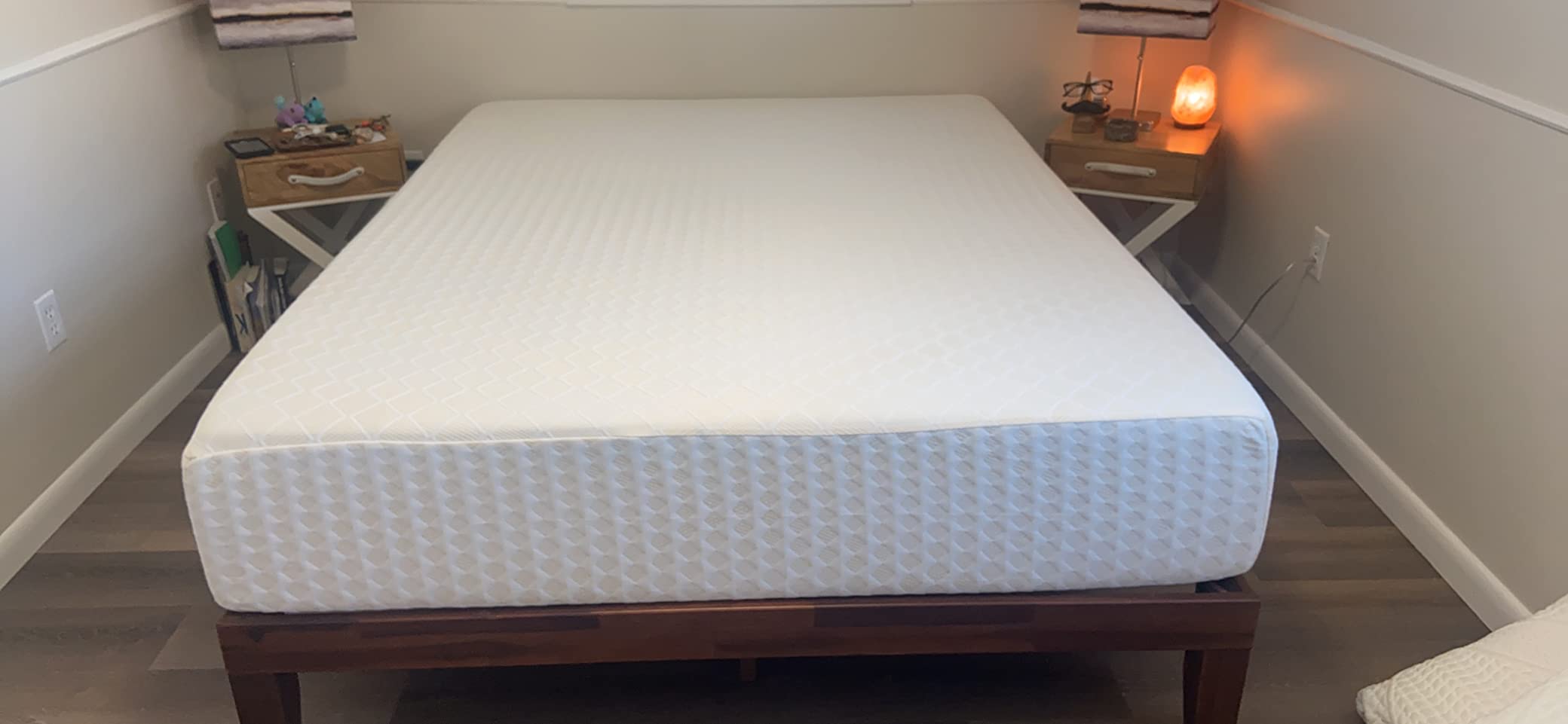 Signature Design by Ashley 12 Inch Memory Foam Queen Mattress in a Box | Stretch knit cover and 12-inch profile, CertiPUR-US foam designed for easy setup, Motion isolation, Chime Series customer photo 1