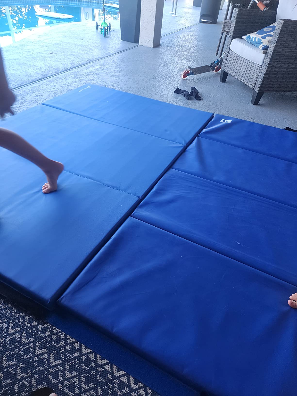ProsourceFit Tri-Fold Folding Thick Exercise Mat 6'x4' with Carrying Handles for Tumbling, Martial Arts, Gymnastics, Stretching, Core Workouts customer photo 1
